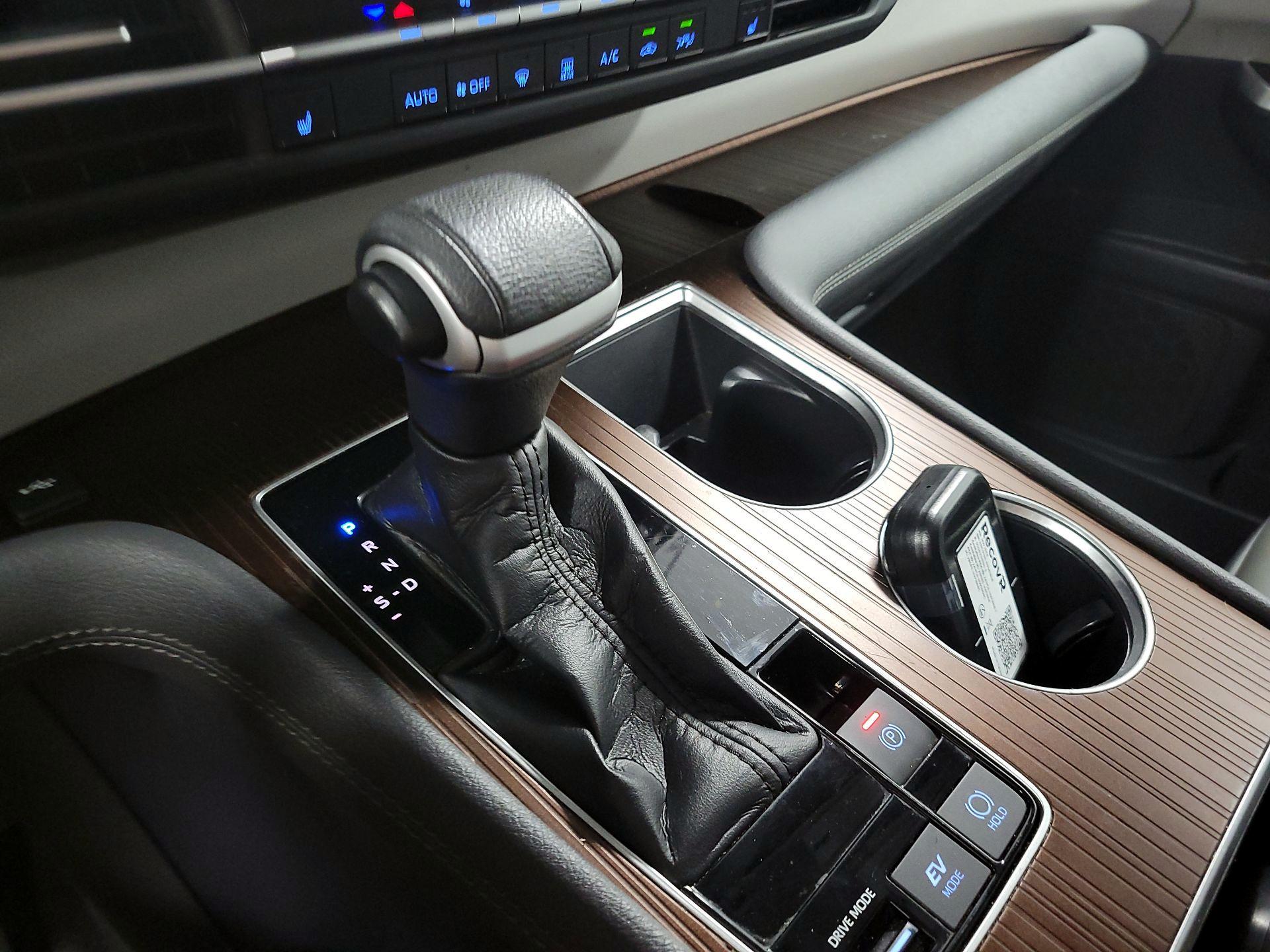 Thumbnail: 2021 Toyota Sienna - 17