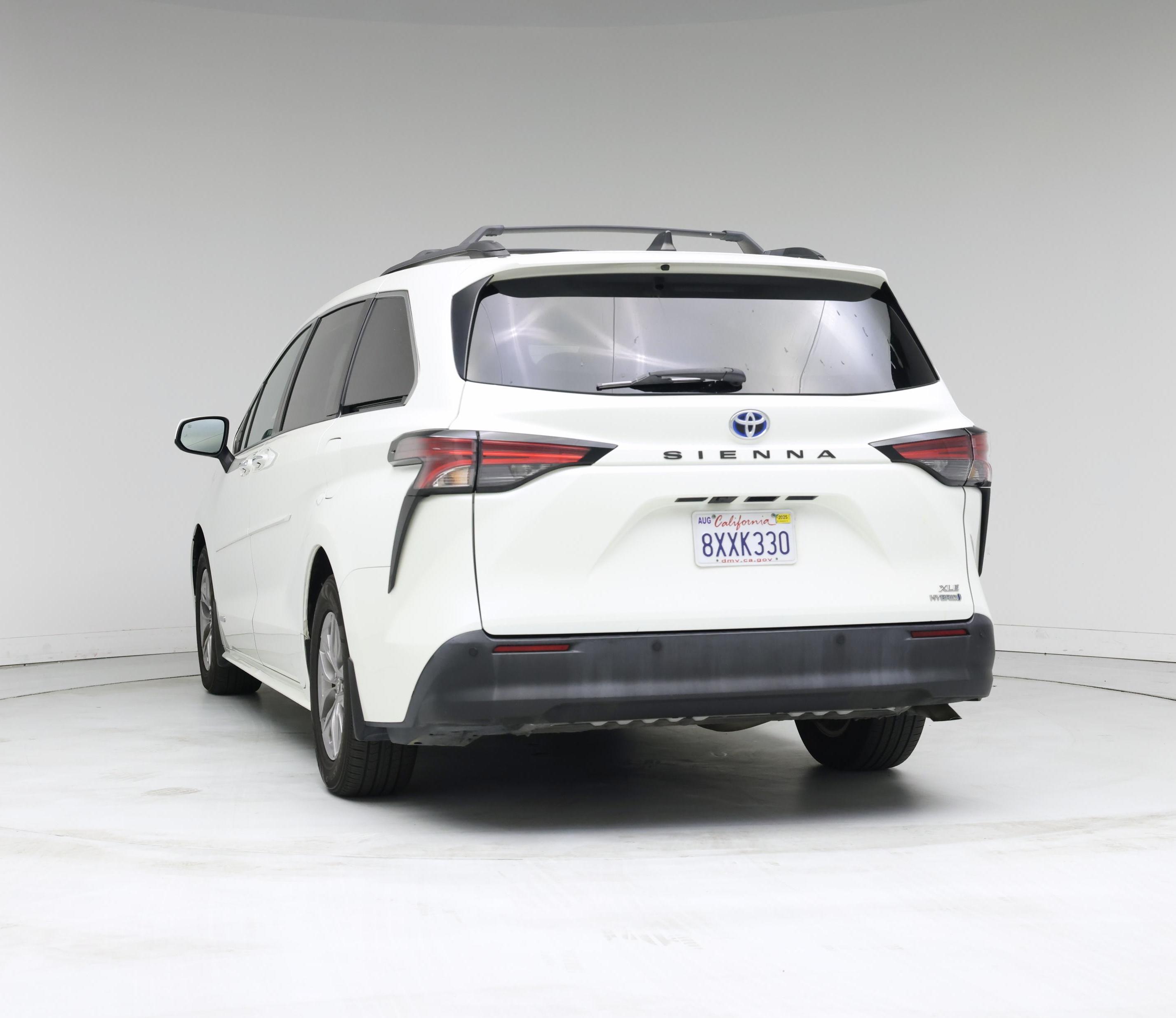 Thumbnail: 2021 Toyota Sienna - 2