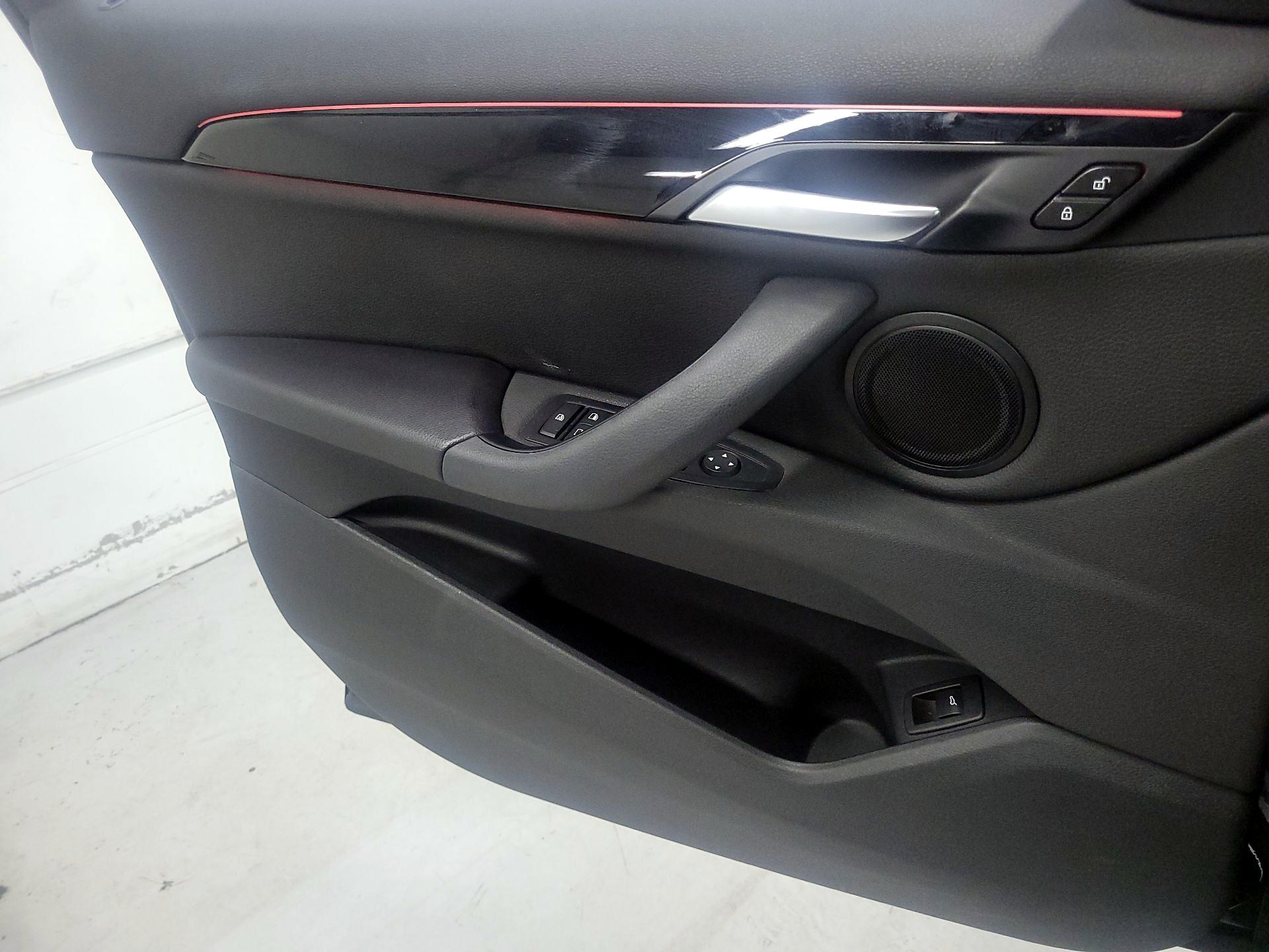 Thumbnail: 2020 BMW X1 - 12