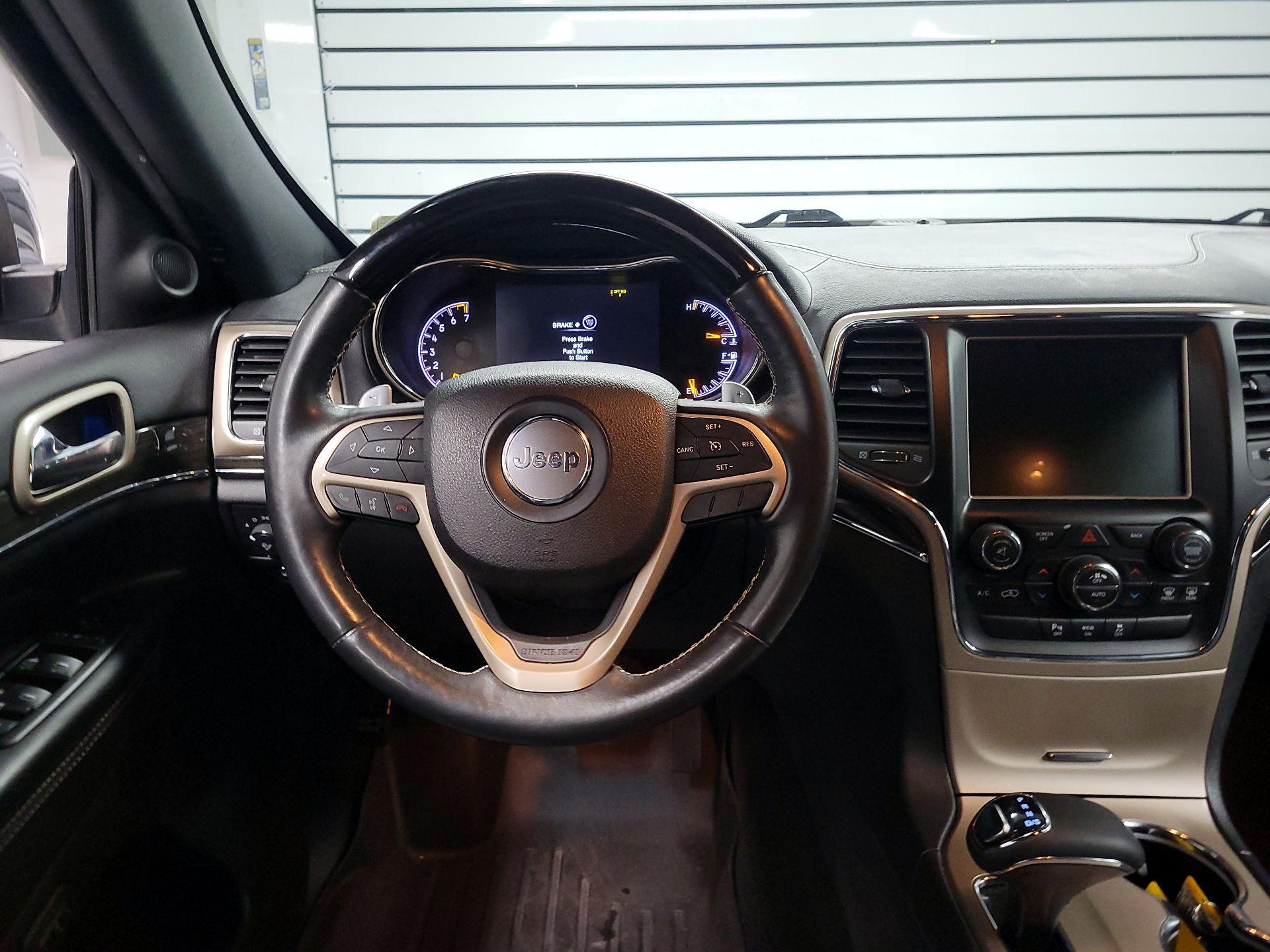 Thumbnail: 2015 Jeep Grand Cherokee - 10
