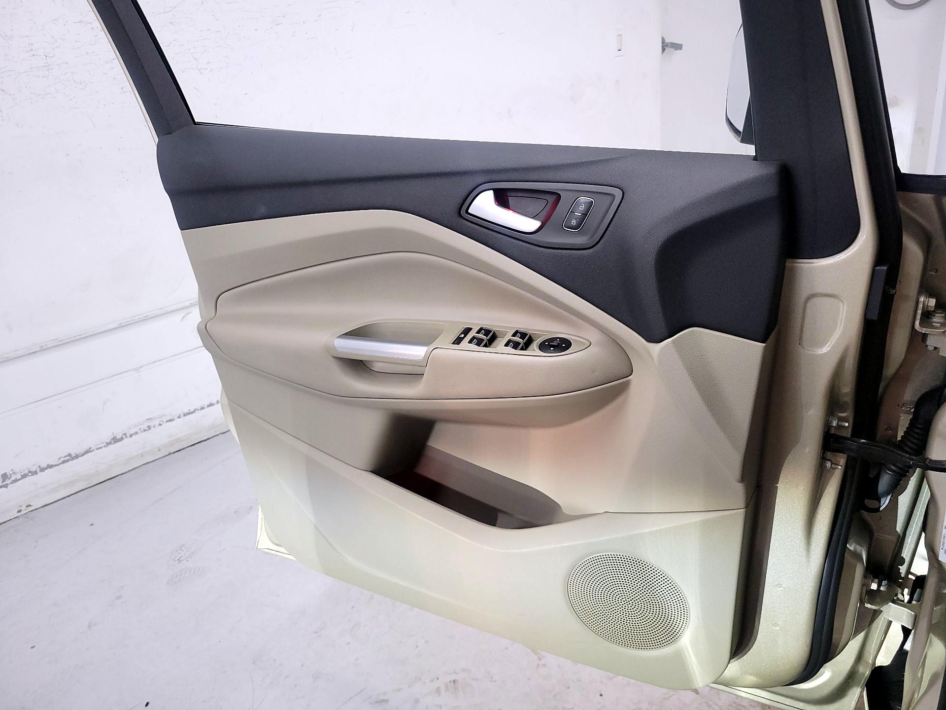 Thumbnail: 2017 Ford C-Max - 12