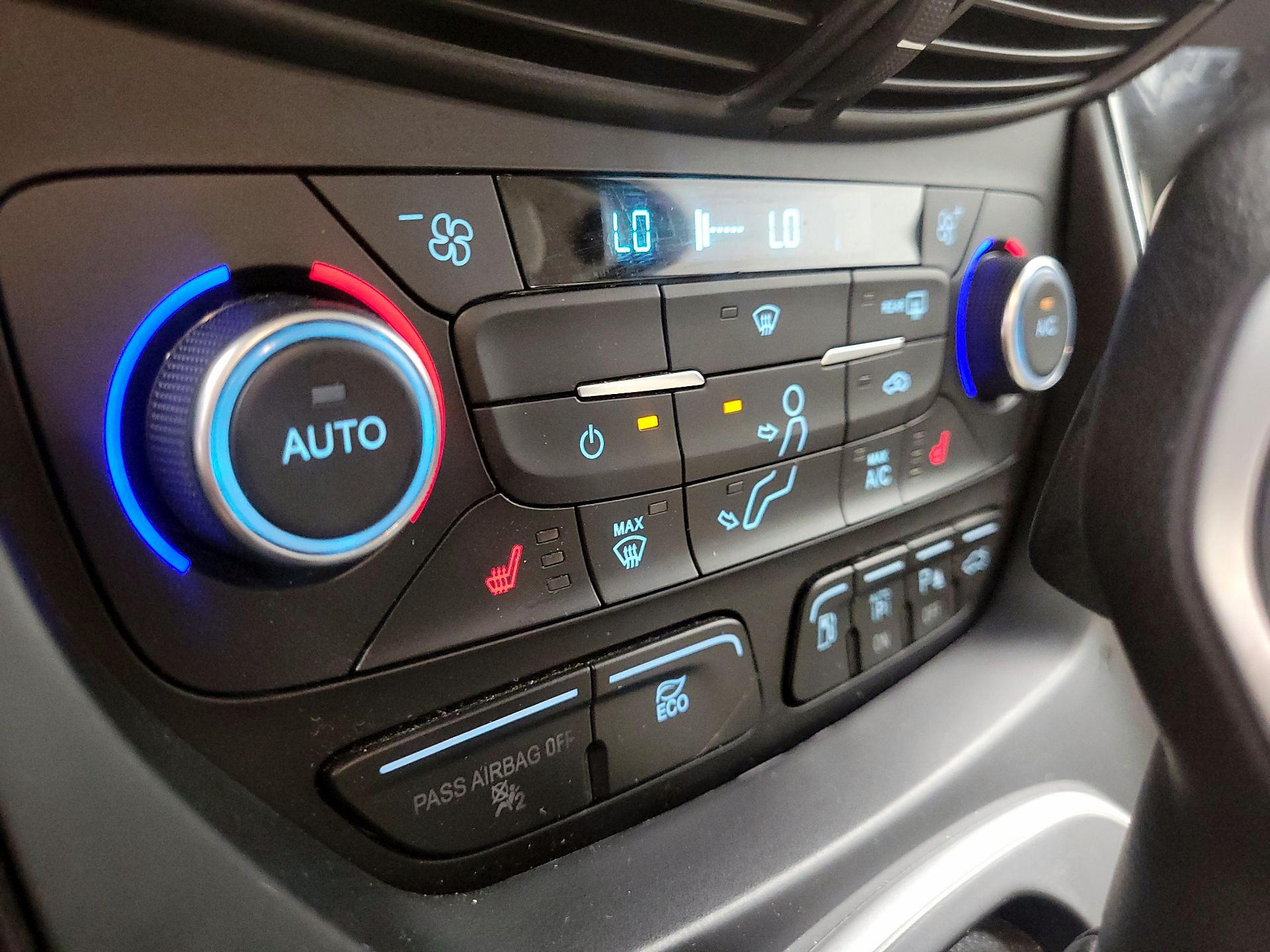 Thumbnail: 2017 Ford C-Max - 14
