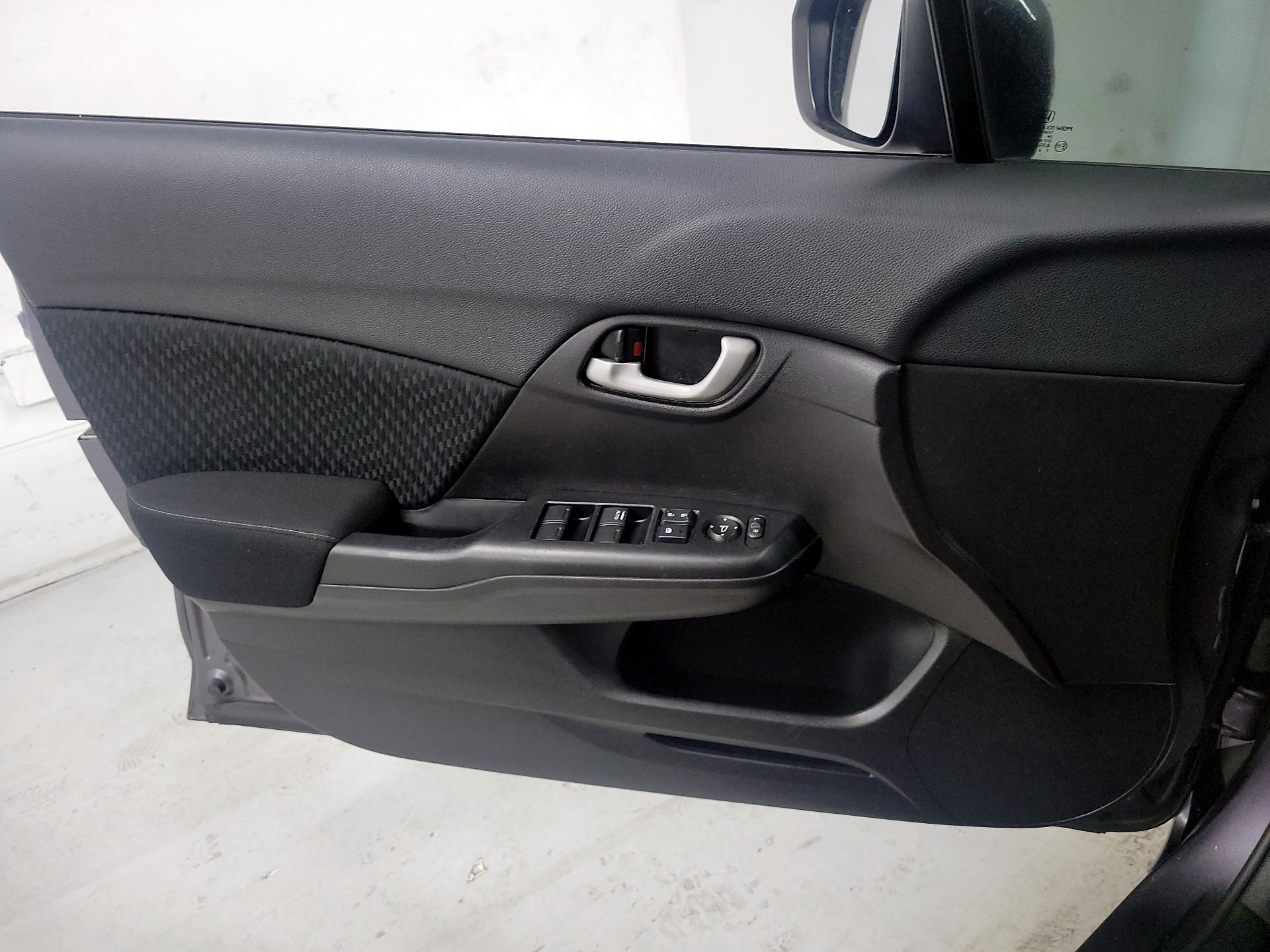 Thumbnail: 2015 Honda Civic - 12