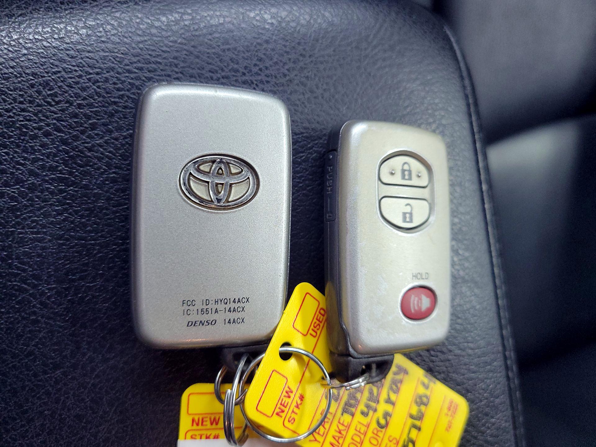 Thumbnail: 2013 Toyota 4Runner - 20