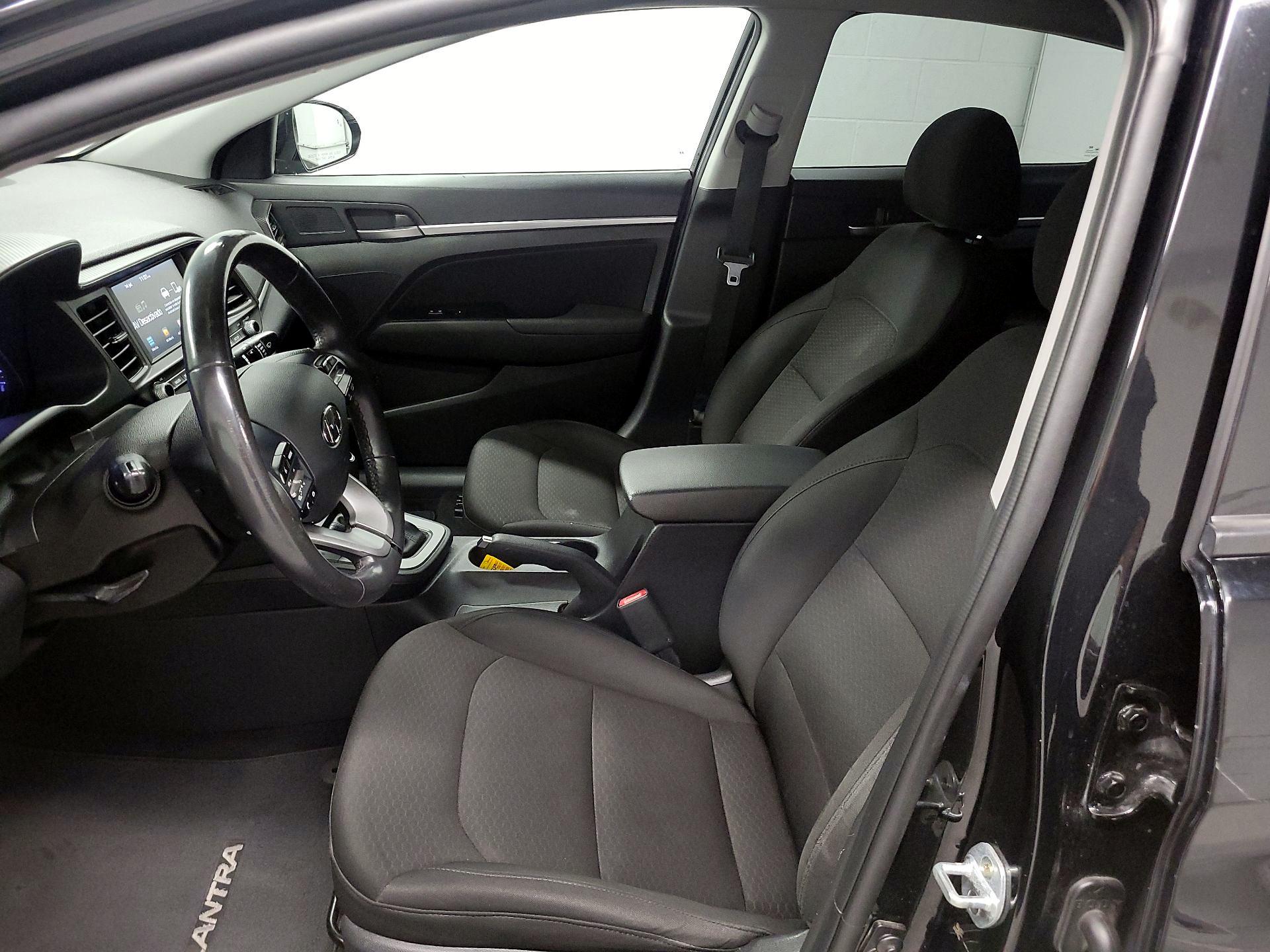 Thumbnail: 2019 Hyundai Elantra - 11