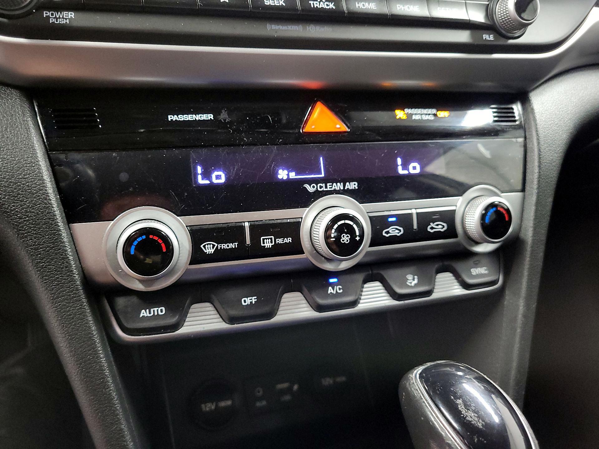 Thumbnail: 2019 Hyundai Elantra - 16