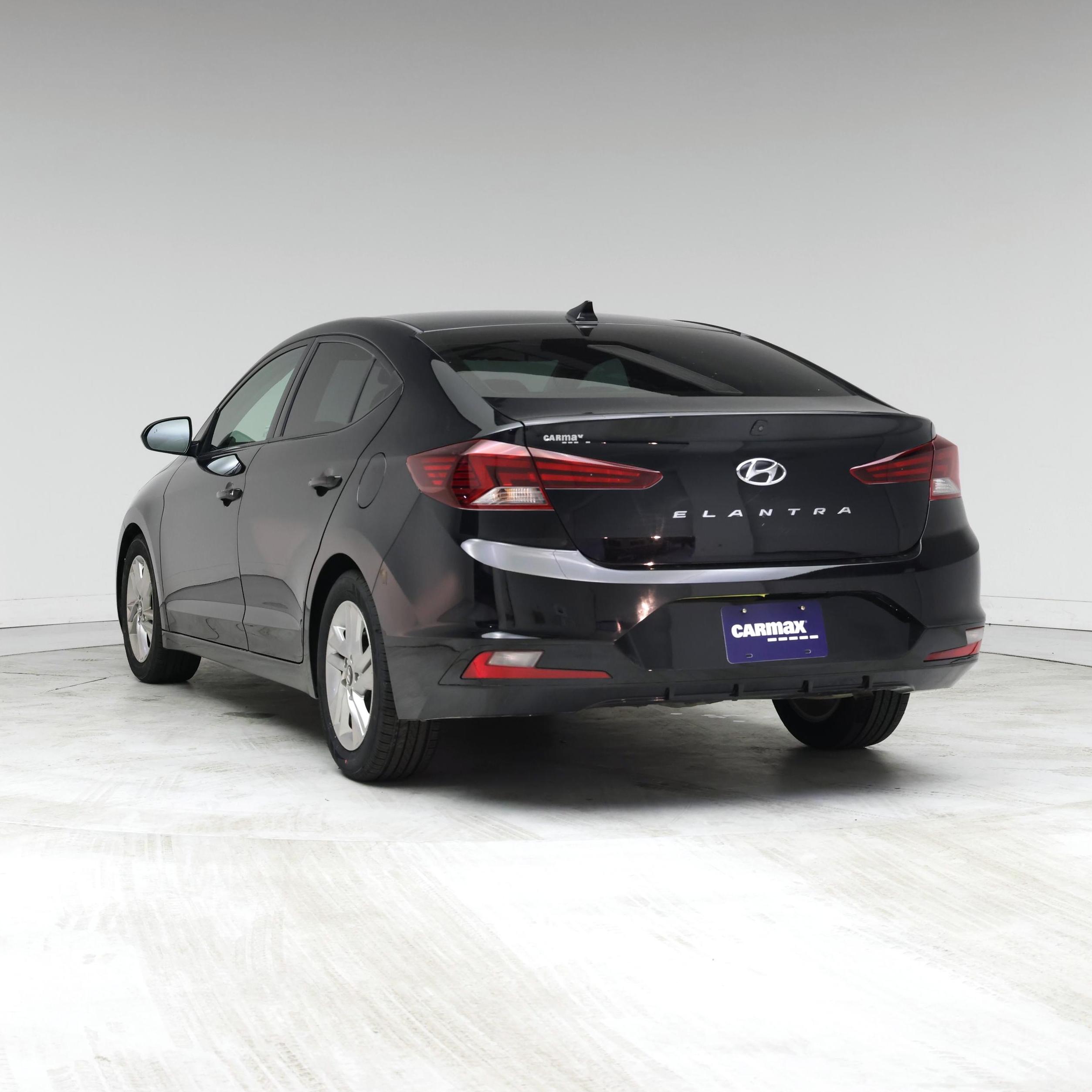 Thumbnail: 2019 Hyundai Elantra - 2