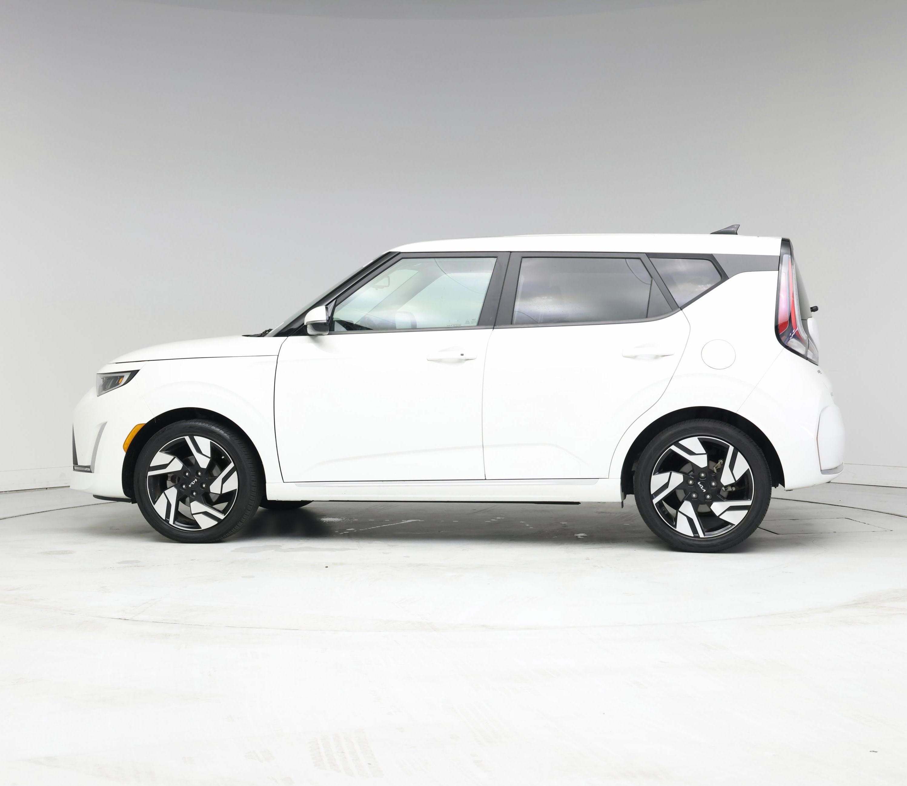 Thumbnail: 2023 Kia Soul - 3