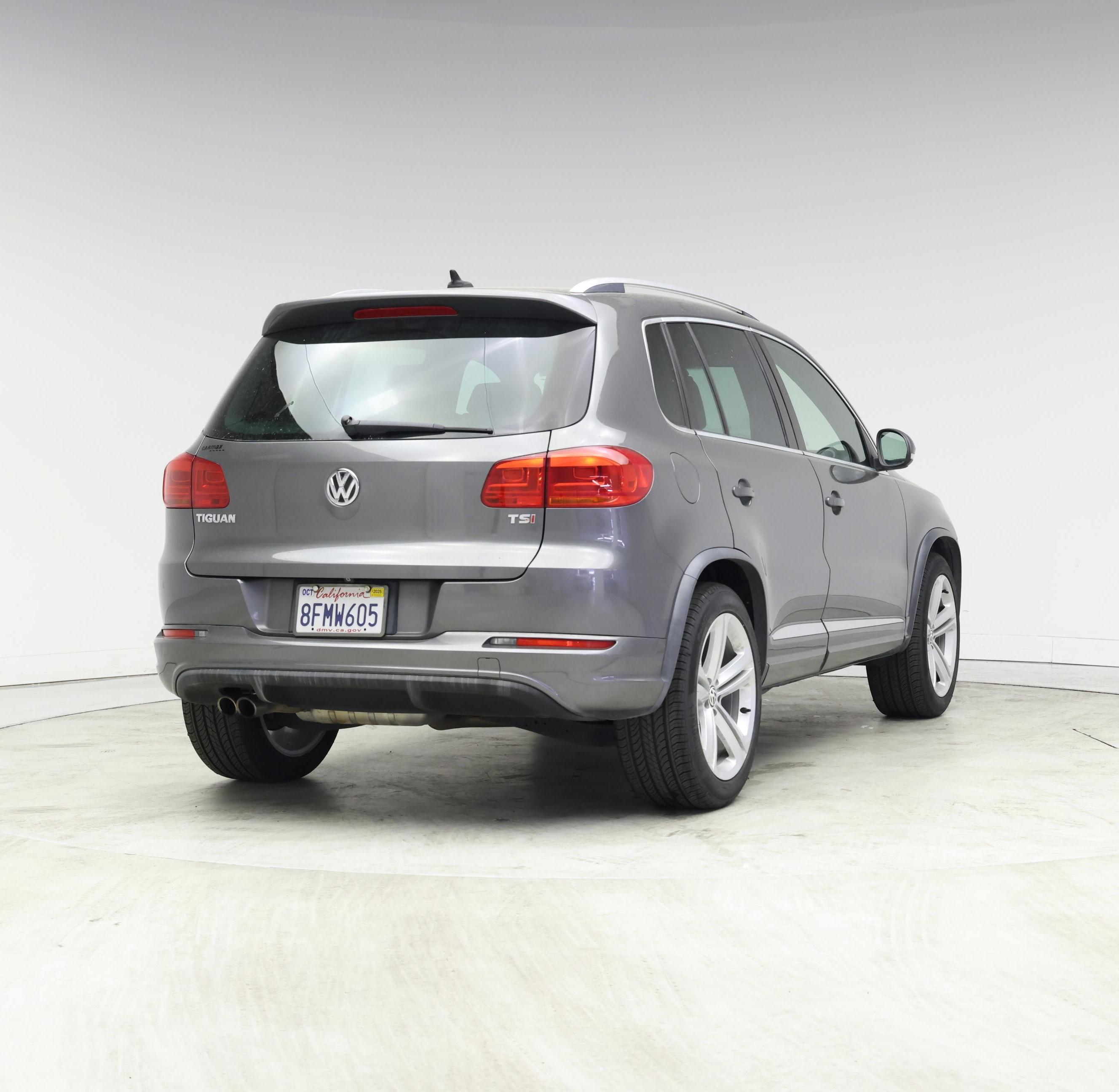 Thumbnail: 2016 Volkswagen Tiguan - 8