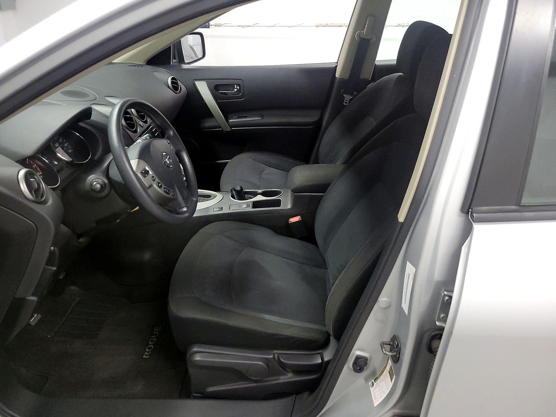 Thumbnail: 2015 Nissan Rogue - 11