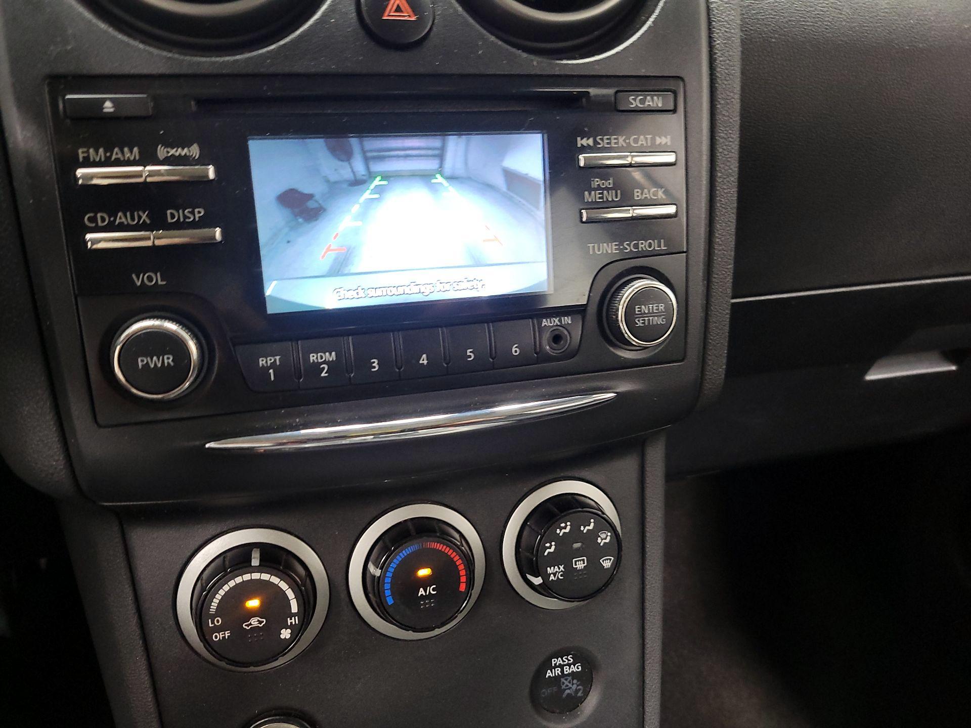 Thumbnail: 2015 Nissan Rogue - 14