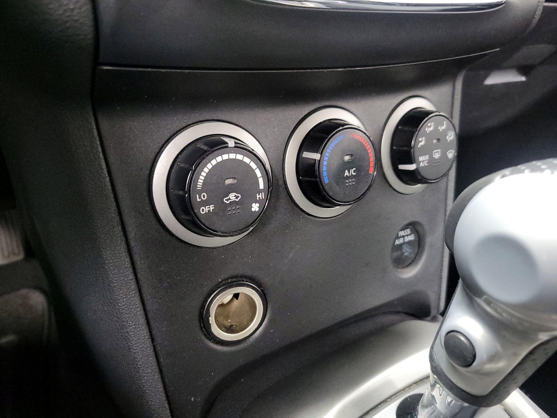 Thumbnail: 2015 Nissan Rogue - 16