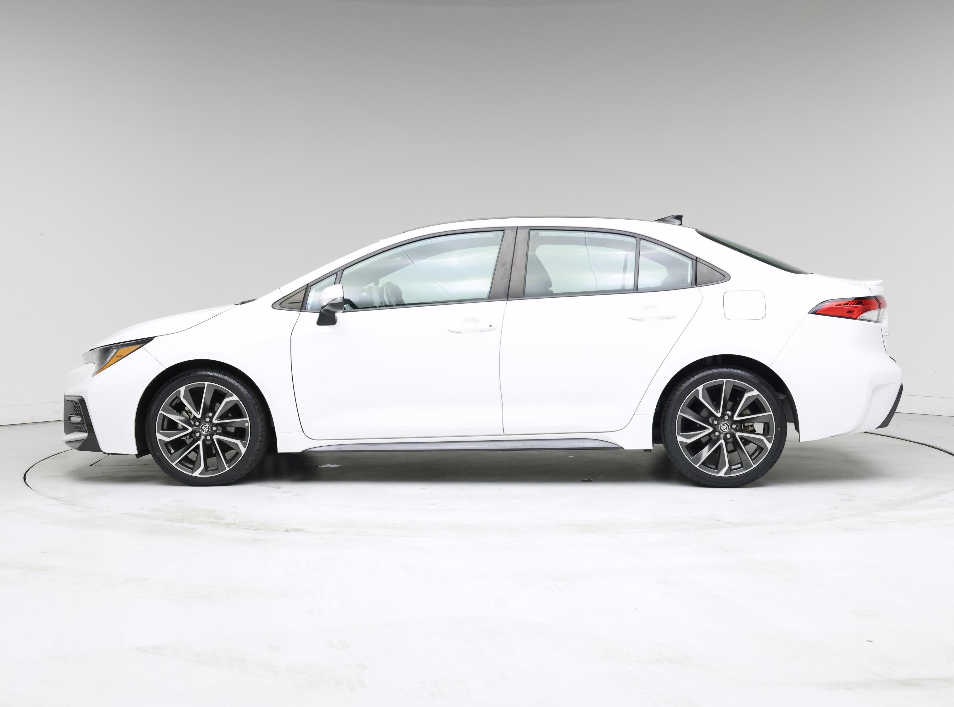 Thumbnail: 2022 Toyota Corolla - 3