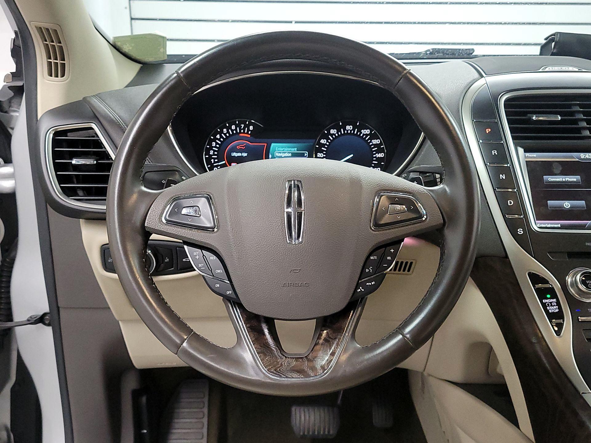Thumbnail: 2016 Lincoln MKX - 10