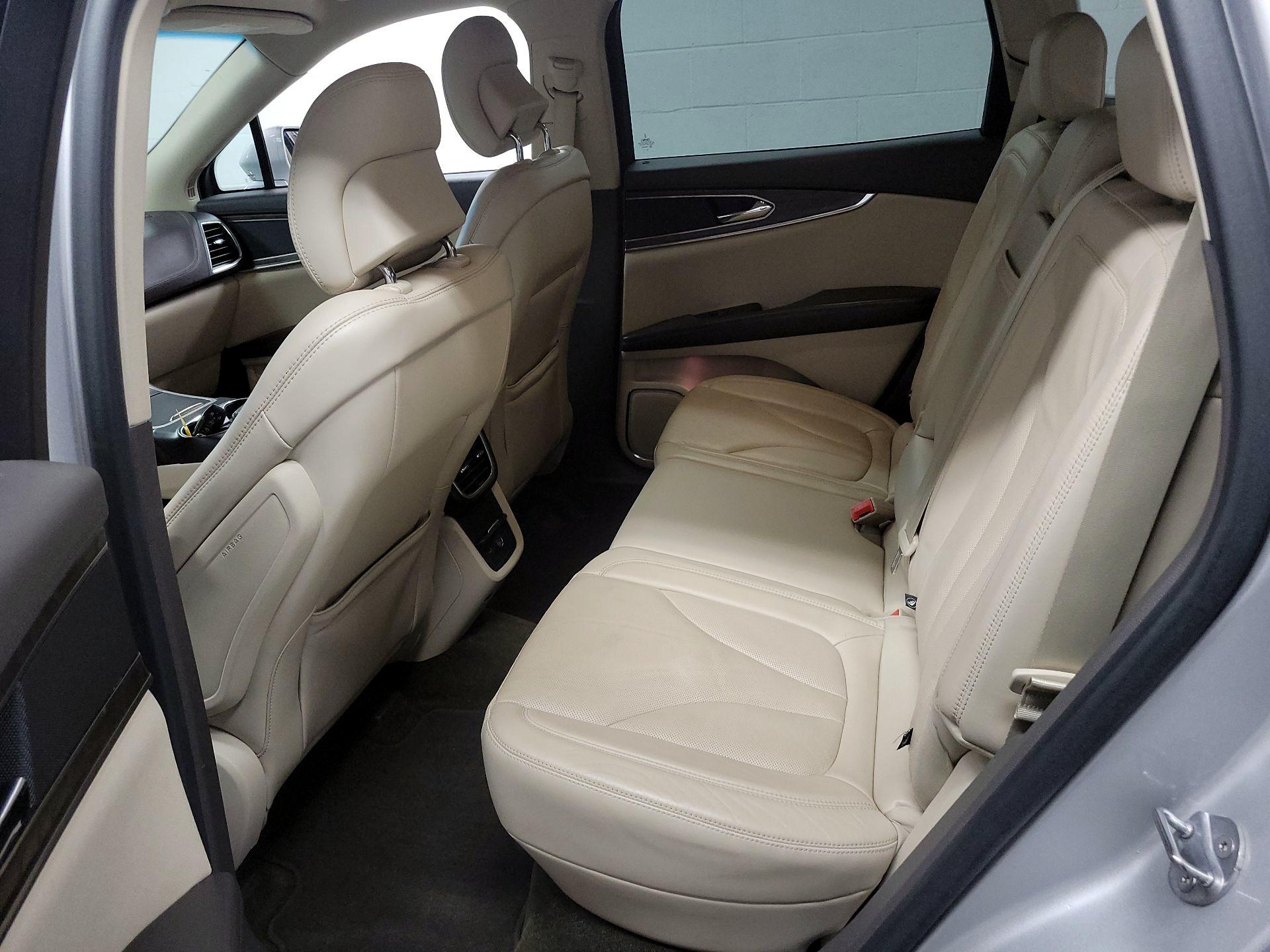 Thumbnail: 2016 Lincoln MKX - 18