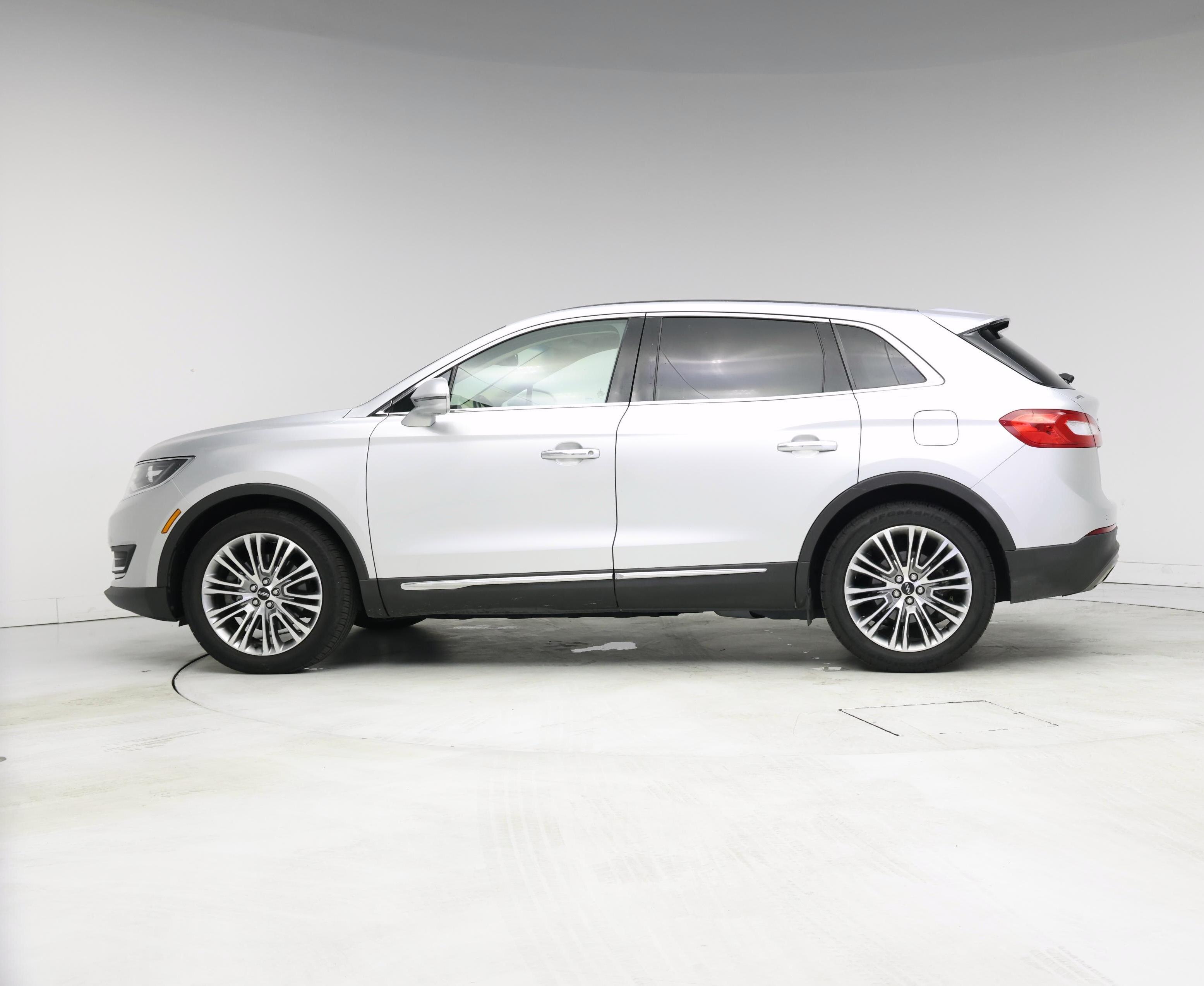 Thumbnail: 2016 Lincoln MKX - 3