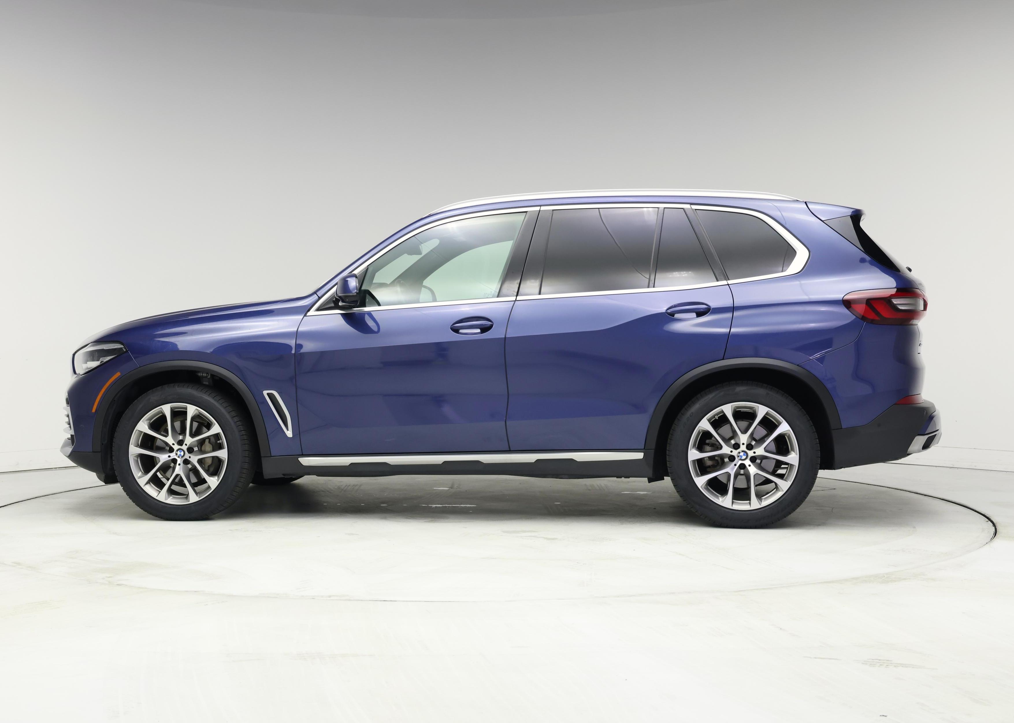 Thumbnail: 2021 BMW X5 - 3