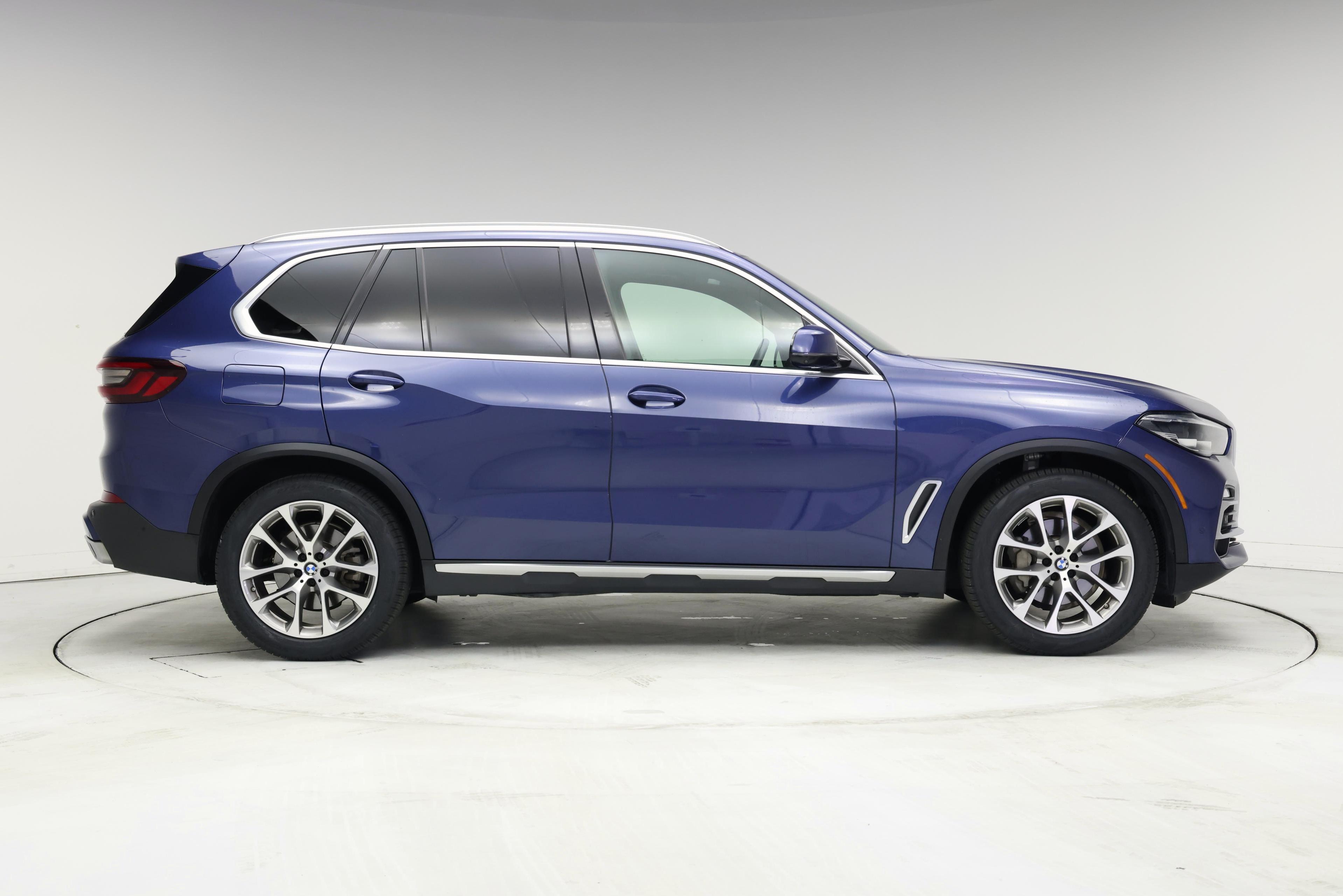 Thumbnail: 2021 BMW X5 - 7