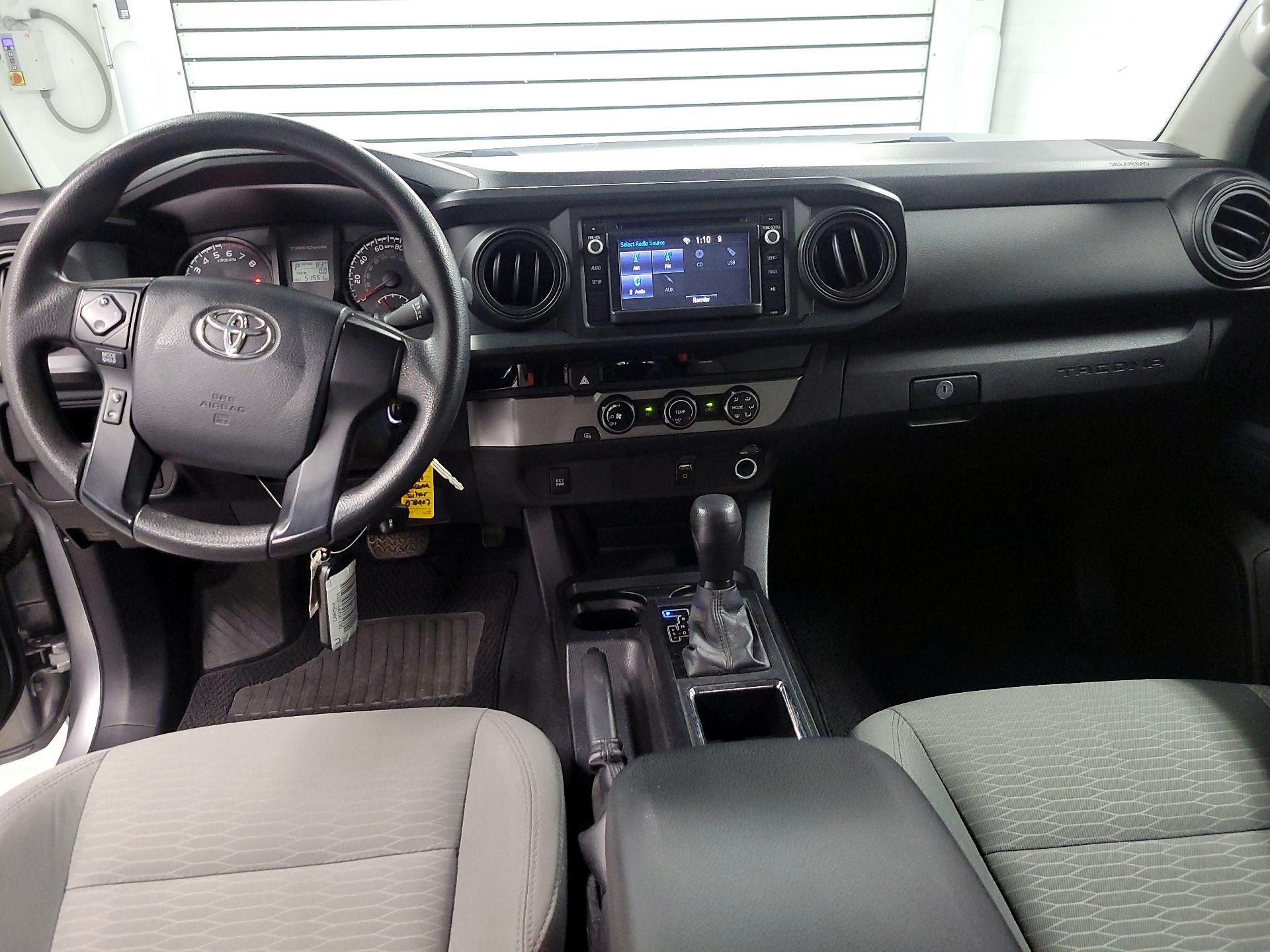 Thumbnail: 2016 Toyota Tacoma - 9