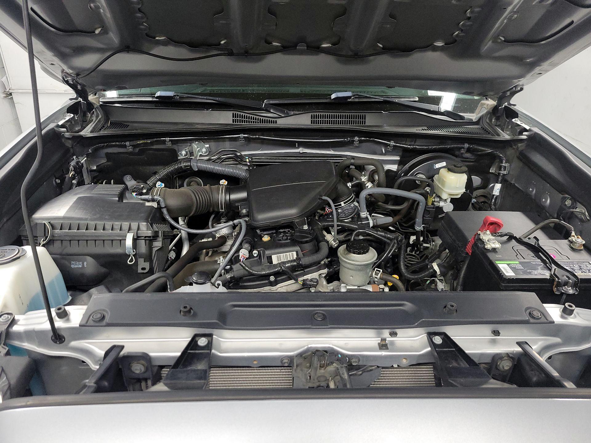 Thumbnail: 2016 Toyota Tacoma - 17