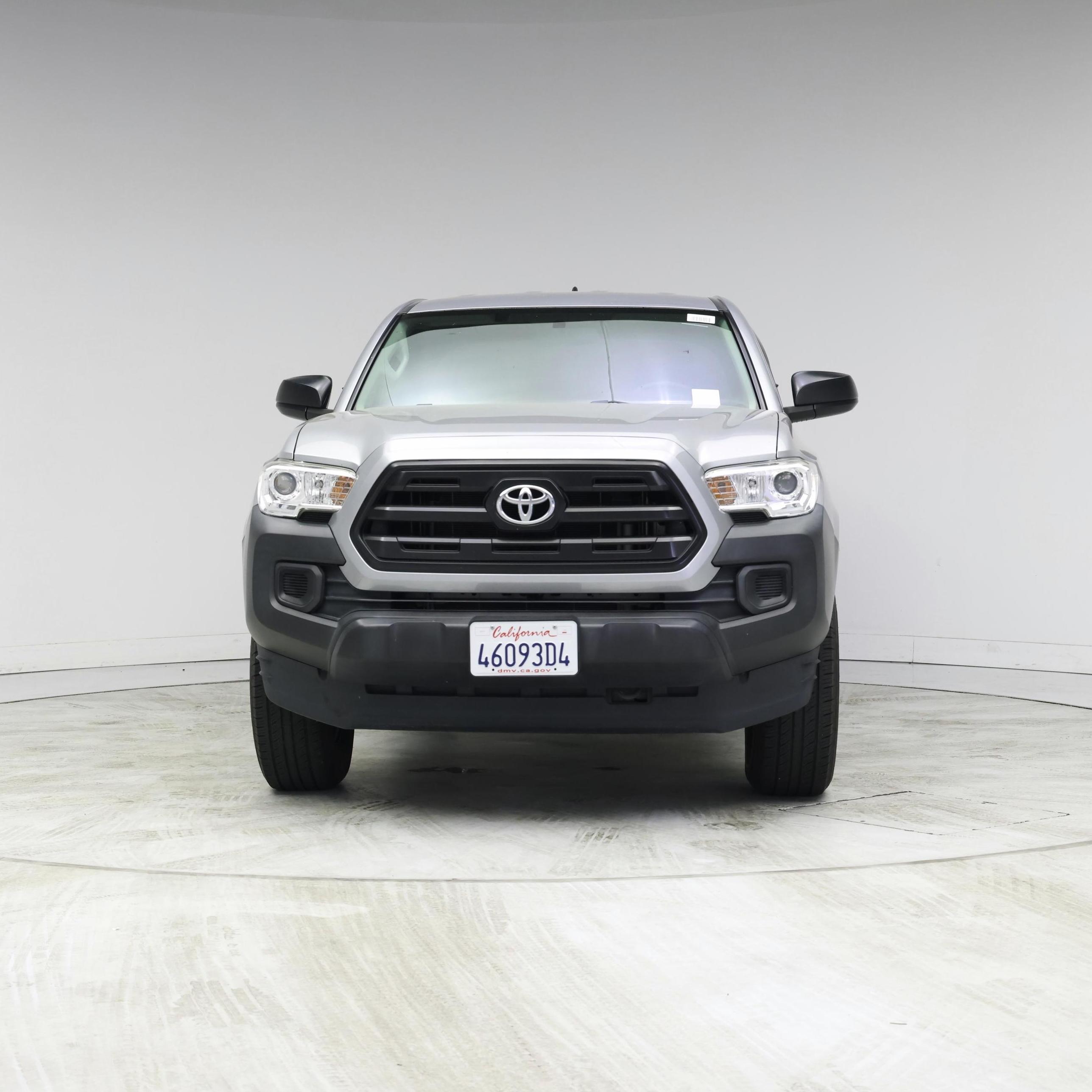 Thumbnail: 2016 Toyota Tacoma - 5