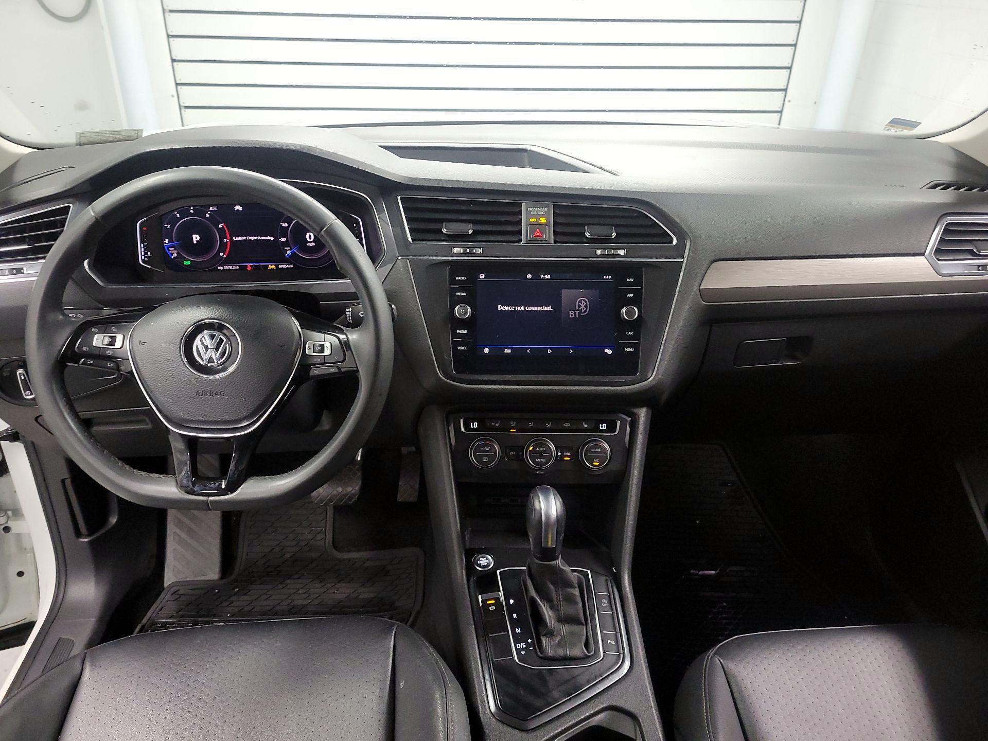 Thumbnail: 2020 Volkswagen Tiguan - 9