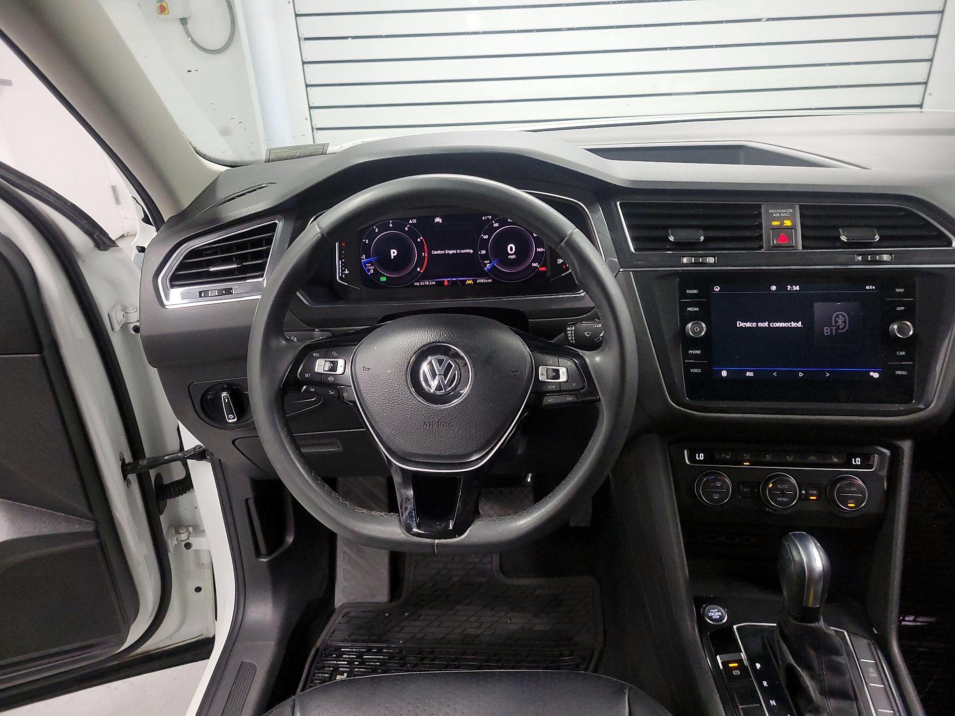 Thumbnail: 2020 Volkswagen Tiguan - 10