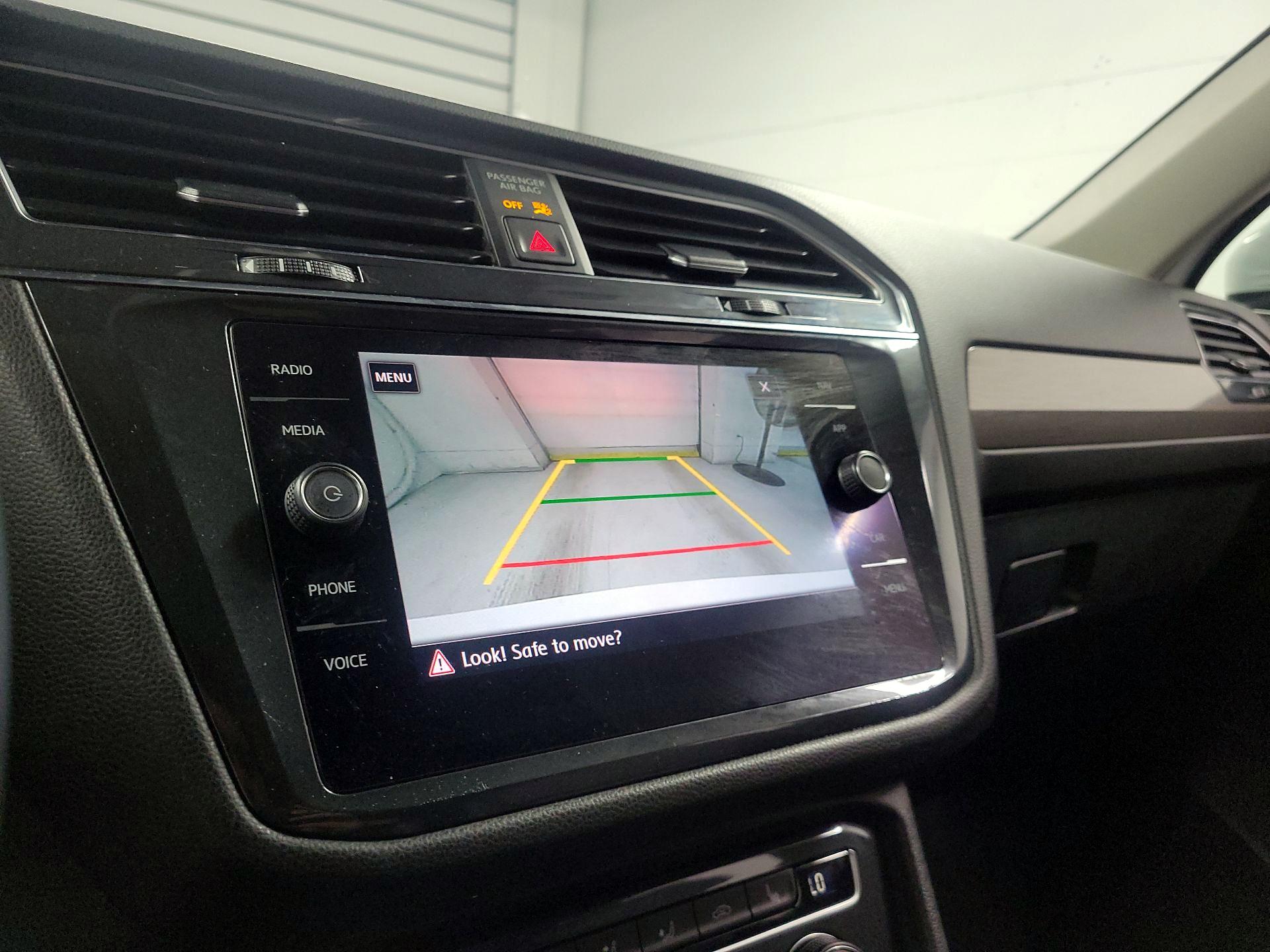 Thumbnail: 2020 Volkswagen Tiguan - 13