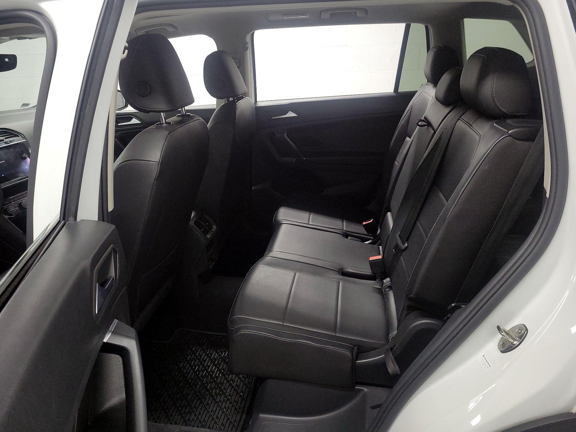 Thumbnail: 2020 Volkswagen Tiguan - 17
