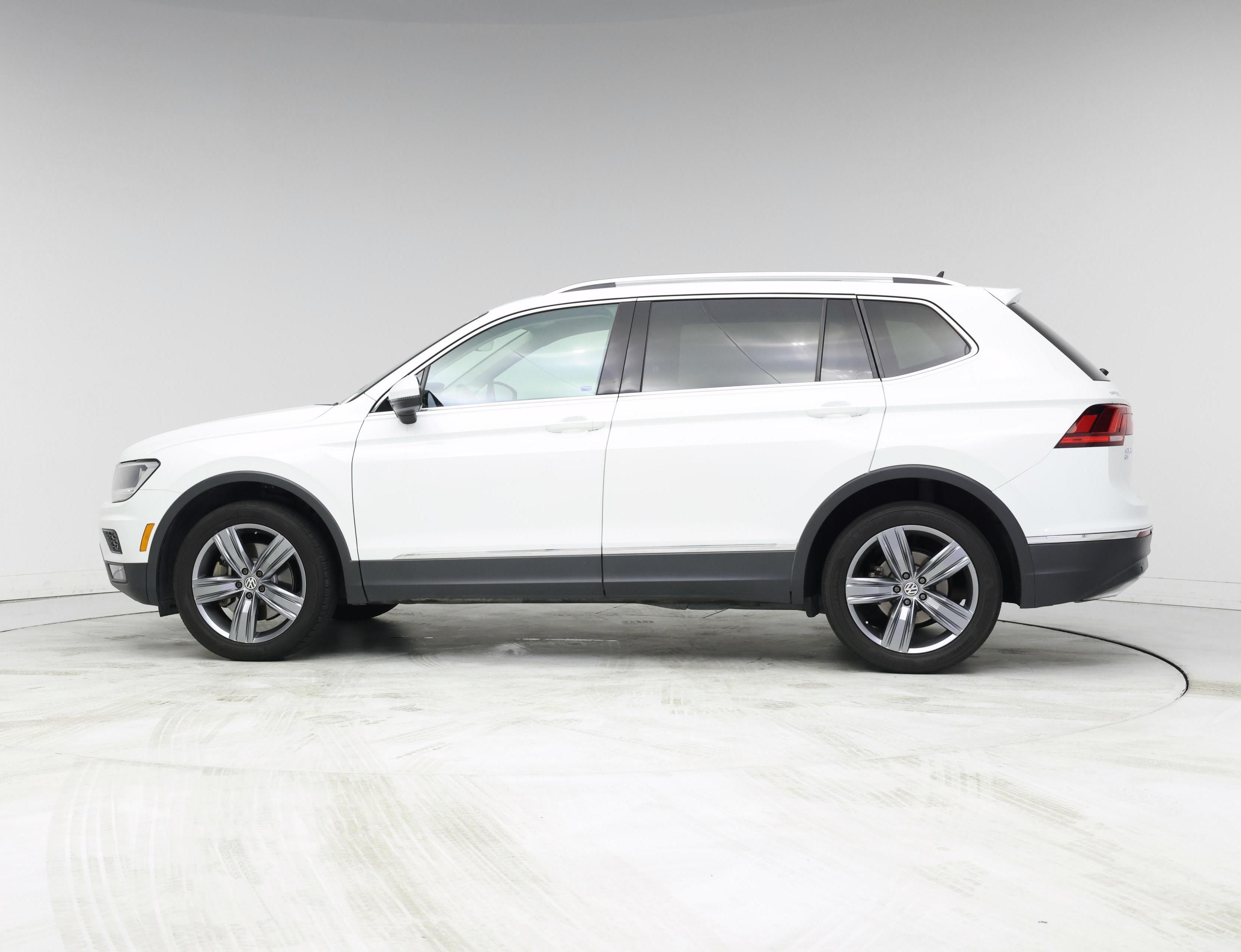 Thumbnail: 2020 Volkswagen Tiguan - 3