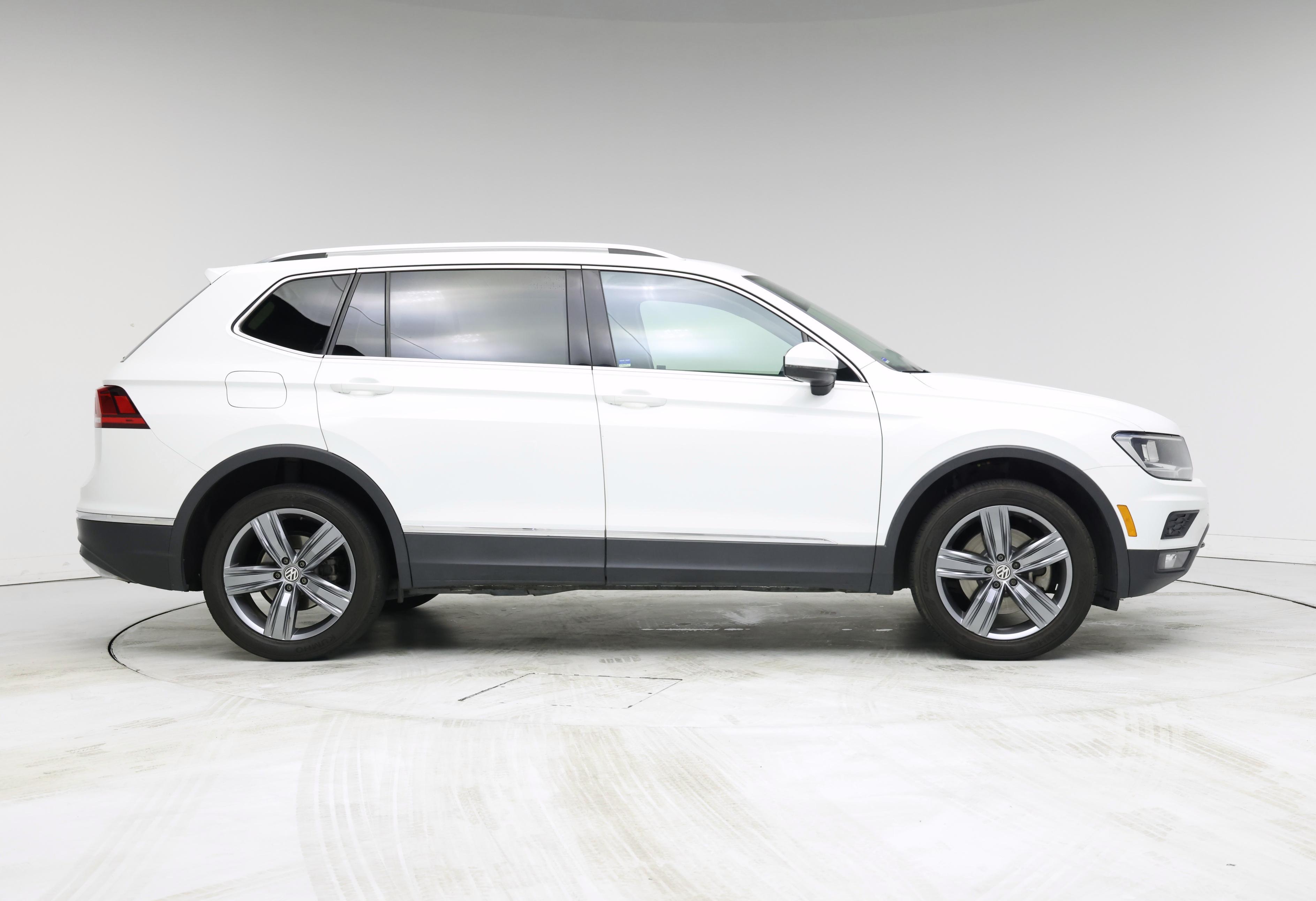 Thumbnail: 2020 Volkswagen Tiguan - 7