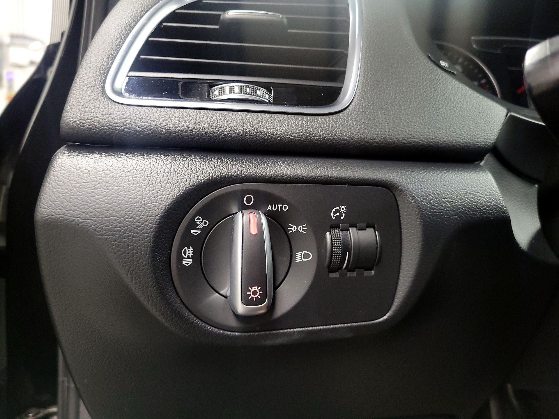 Thumbnail: 2016 Audi Q3 - 13
