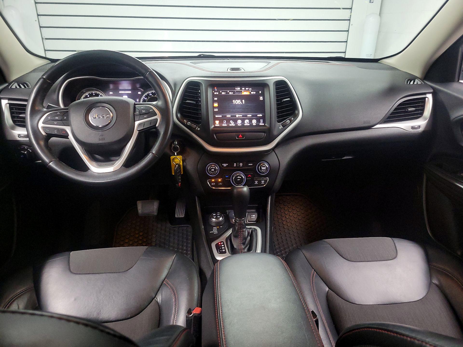 Thumbnail: 2015 Jeep Cherokee - 9