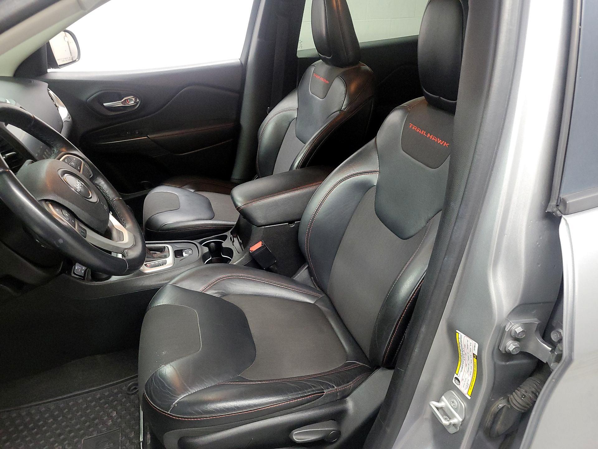 Thumbnail: 2015 Jeep Cherokee - 11