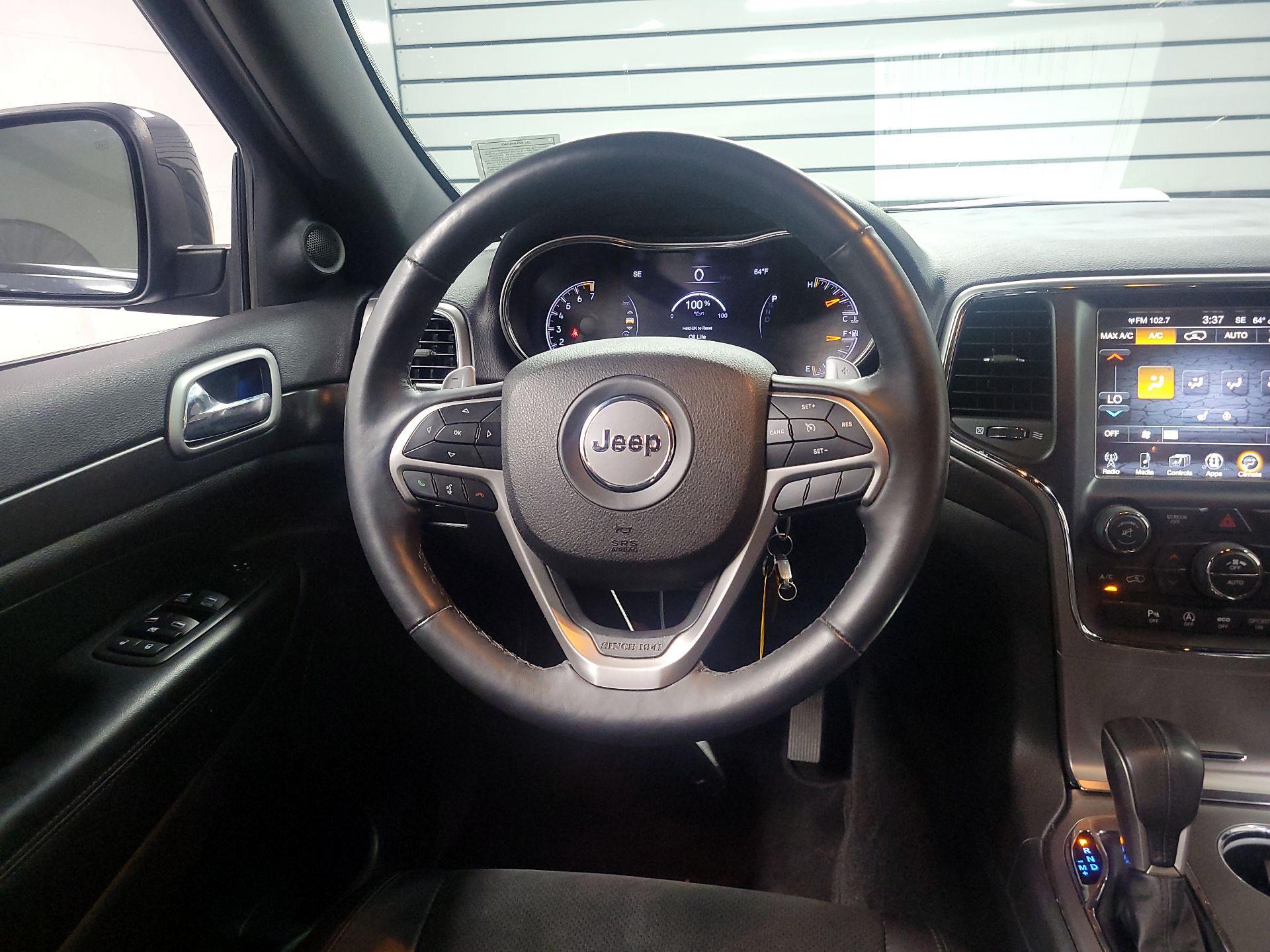 Thumbnail: 2017 Jeep Grand Cherokee - 10
