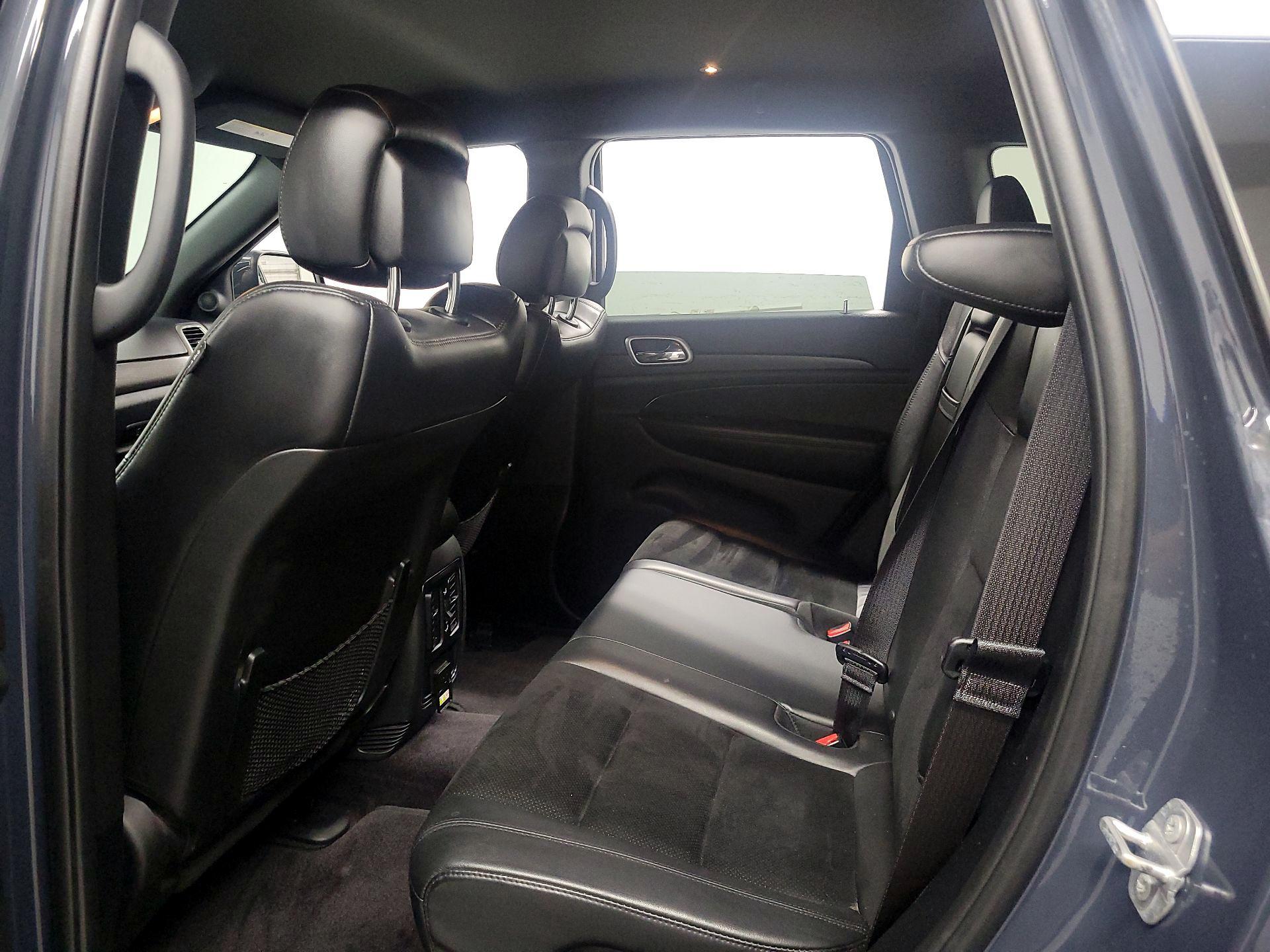 Thumbnail: 2017 Jeep Grand Cherokee - 17
