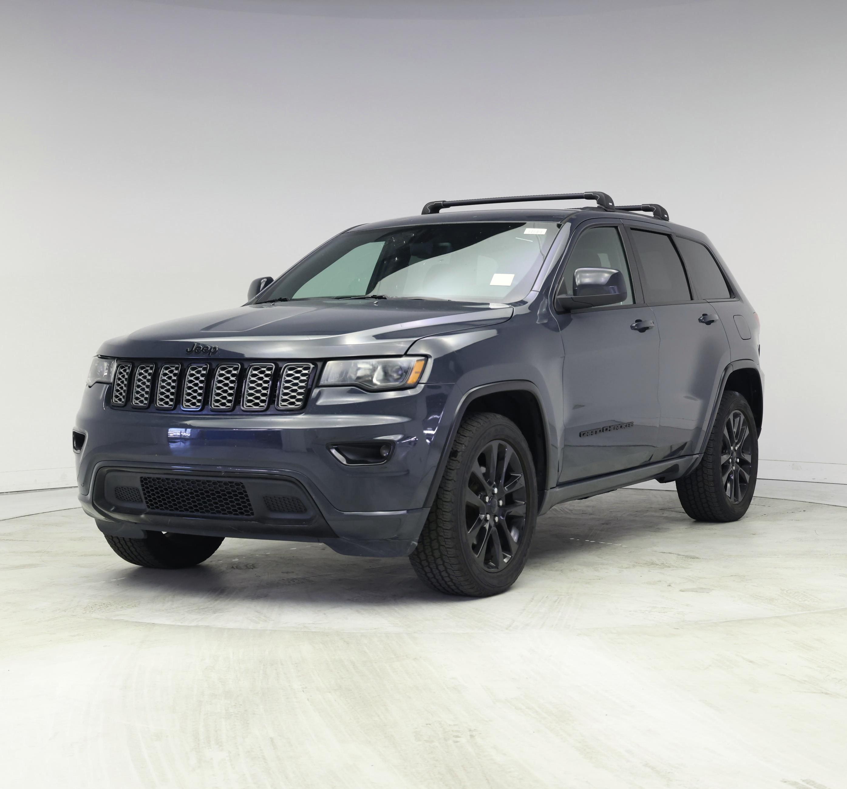 Thumbnail: 2017 Jeep Grand Cherokee - 4