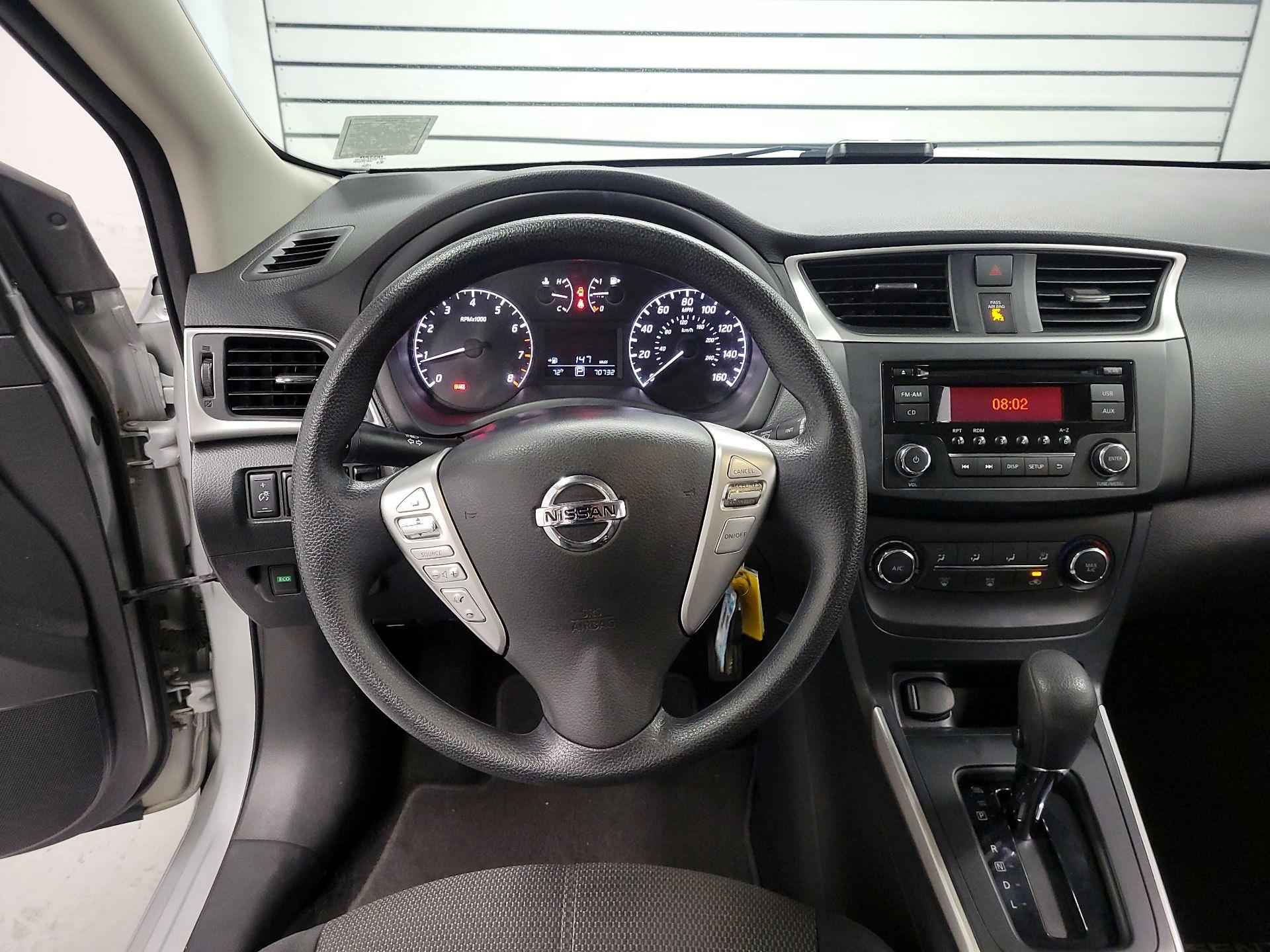 Thumbnail: 2017 Nissan Sentra - 10