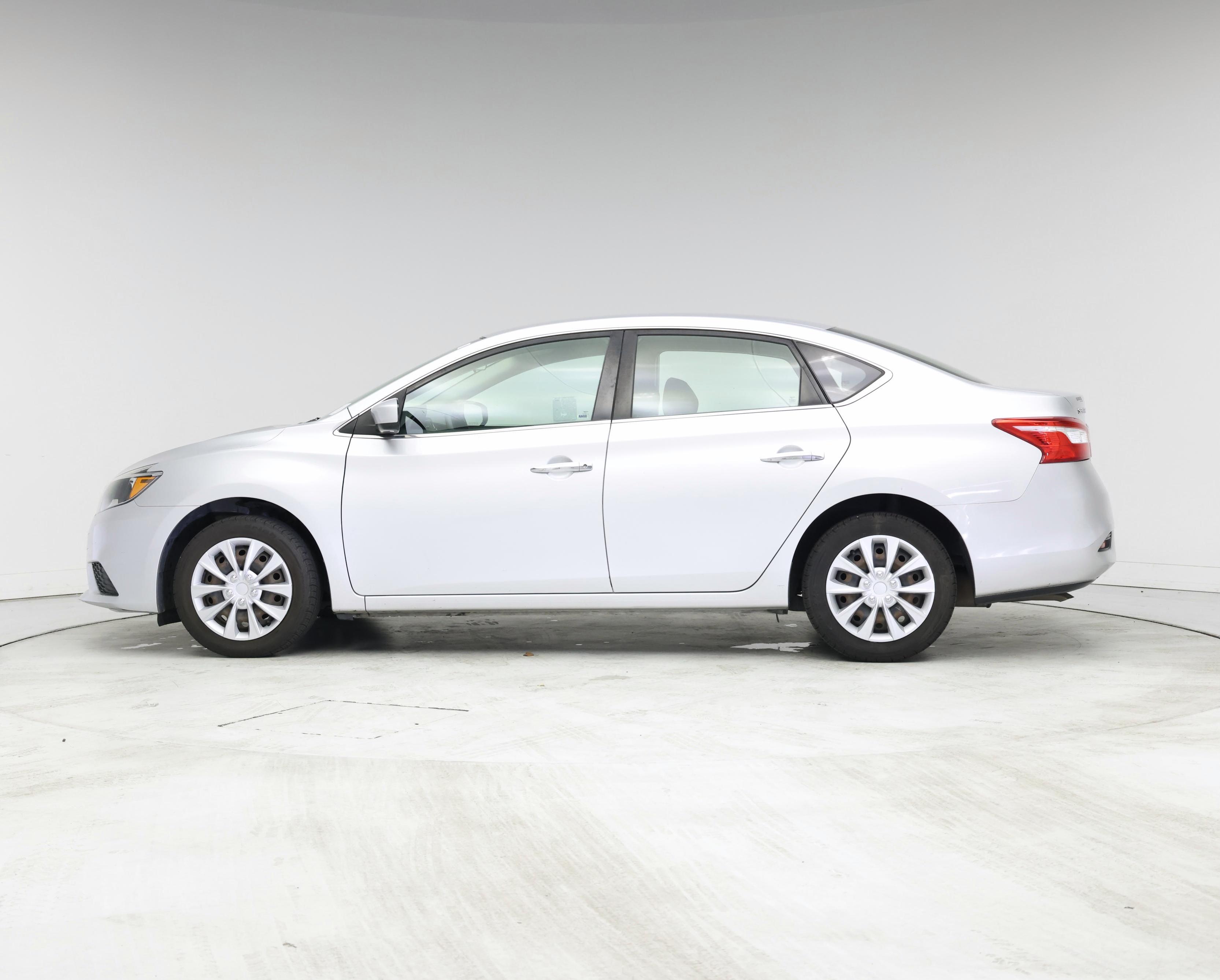 Thumbnail: 2017 Nissan Sentra - 3
