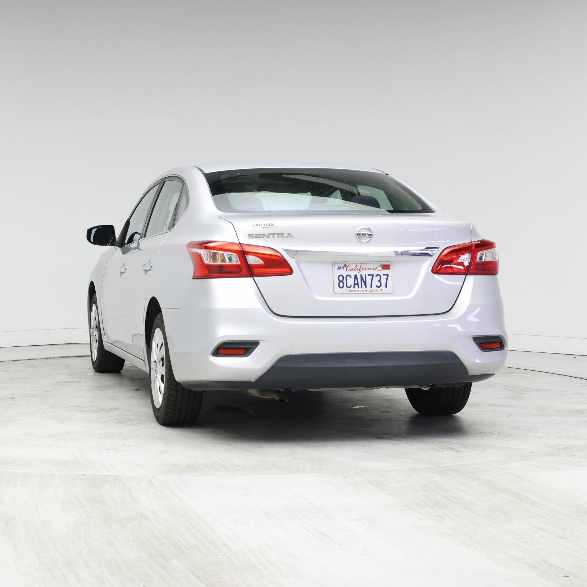 Thumbnail: 2017 Nissan Sentra - 6