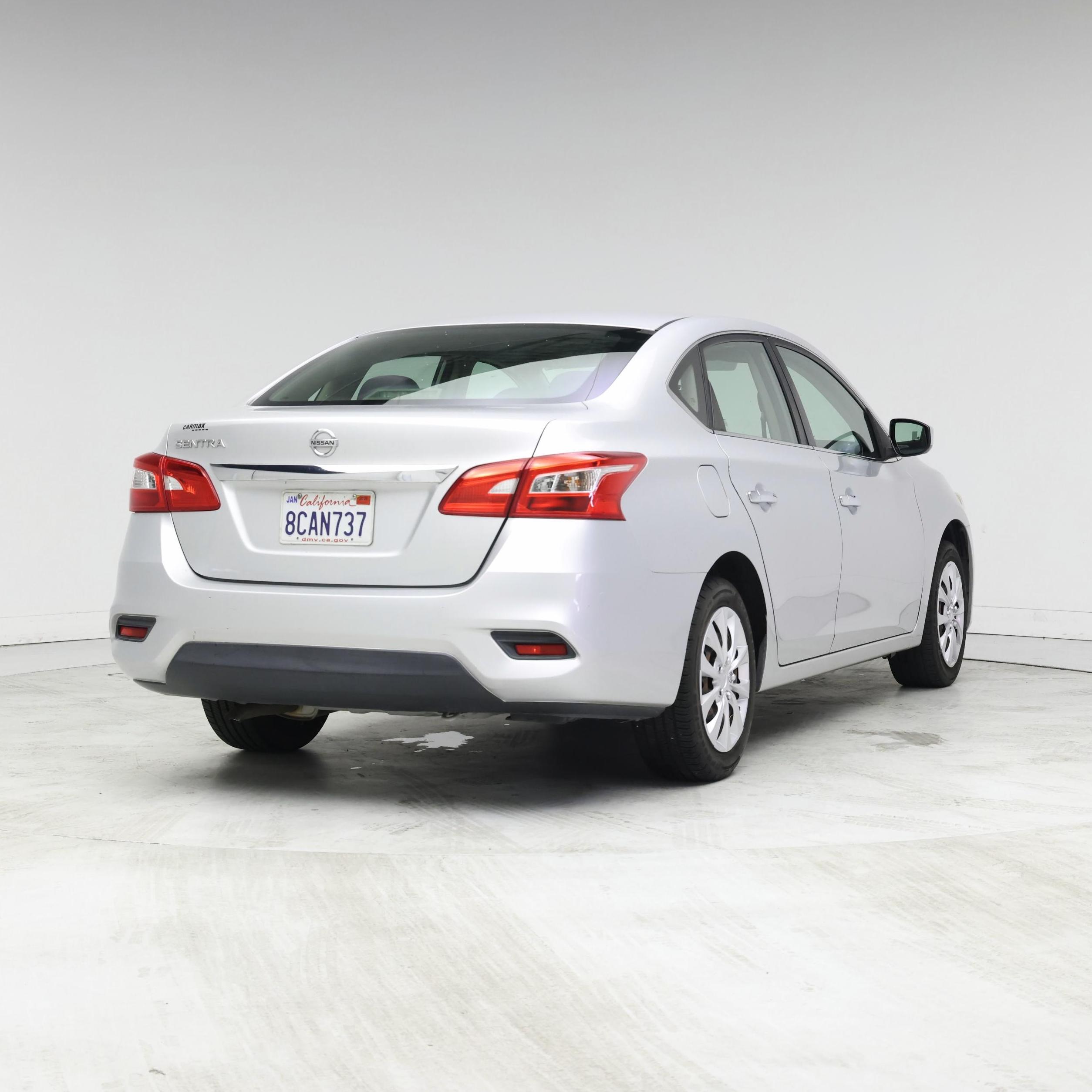 Thumbnail: 2017 Nissan Sentra - 8