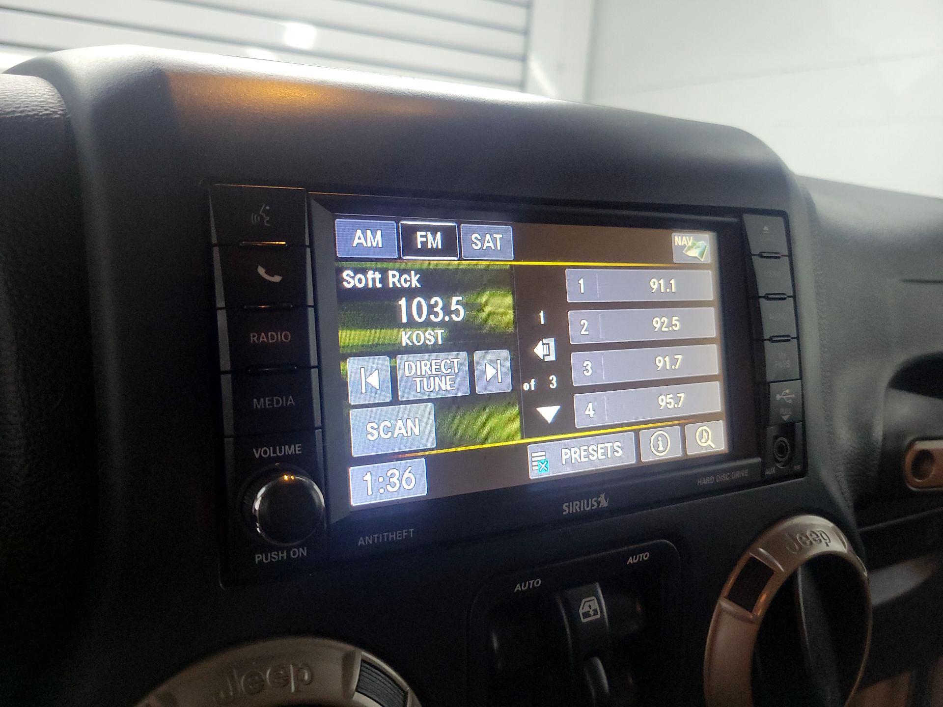 Thumbnail: 2016 Jeep Wrangler - 15