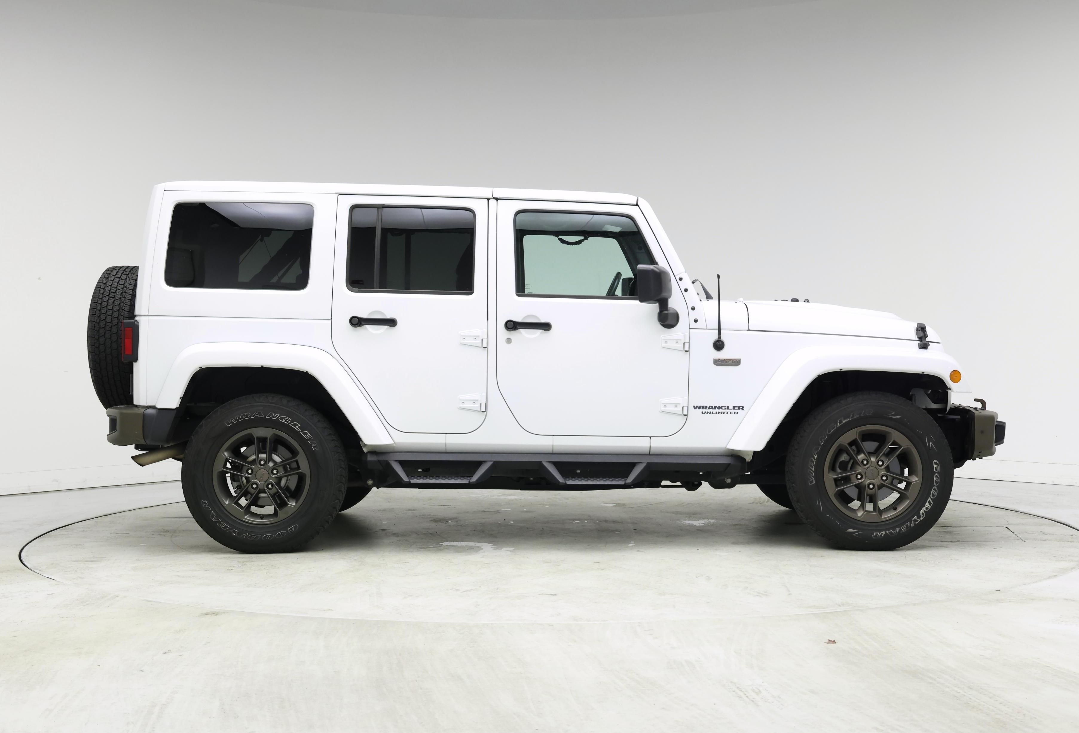 Thumbnail: 2016 Jeep Wrangler - 7