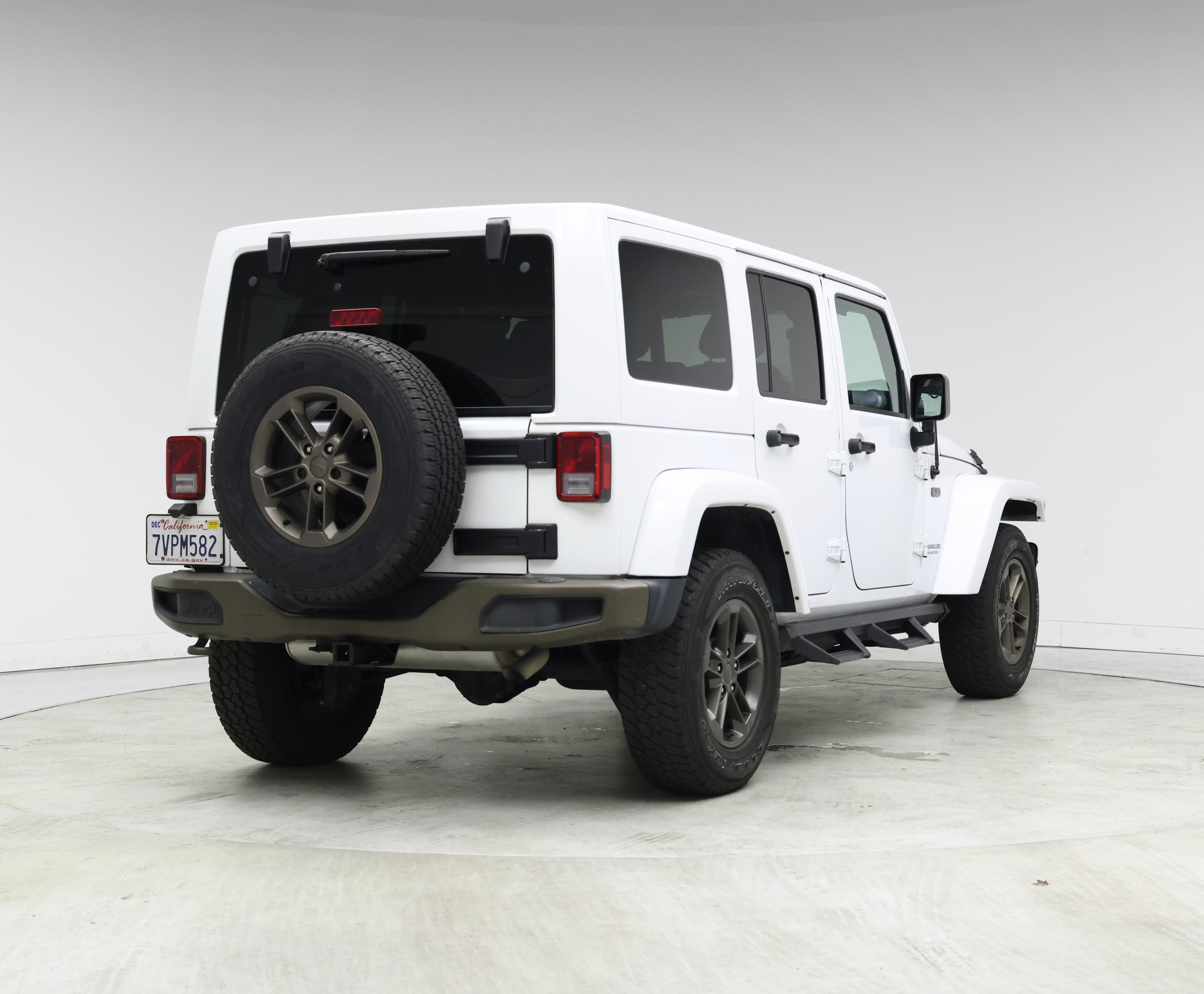 Thumbnail: 2016 Jeep Wrangler - 8