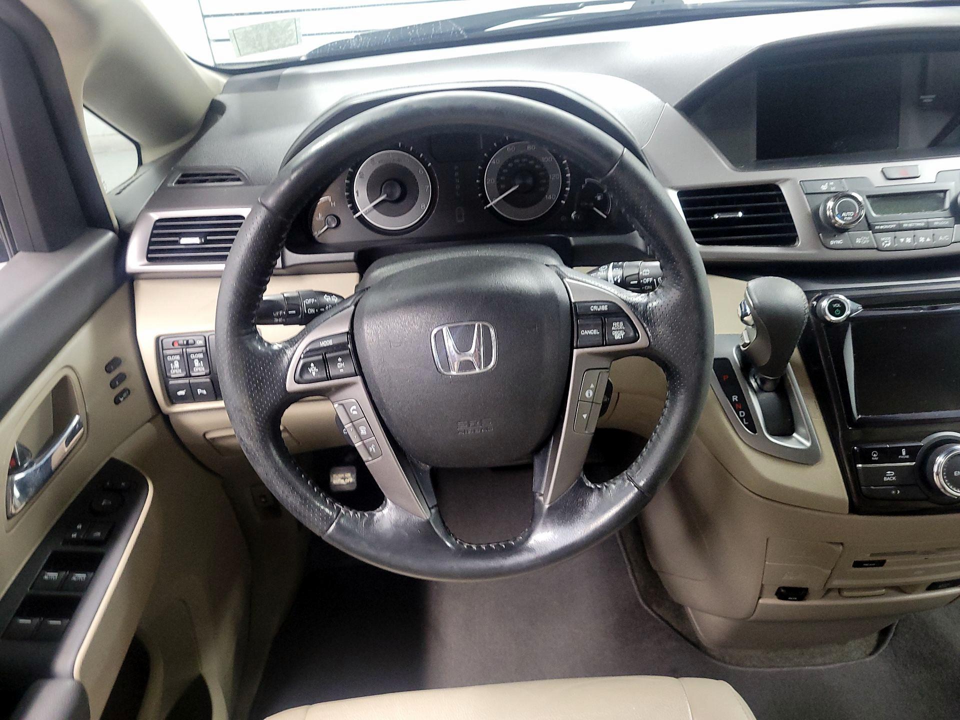 Thumbnail: 2017 Honda Odyssey - 10