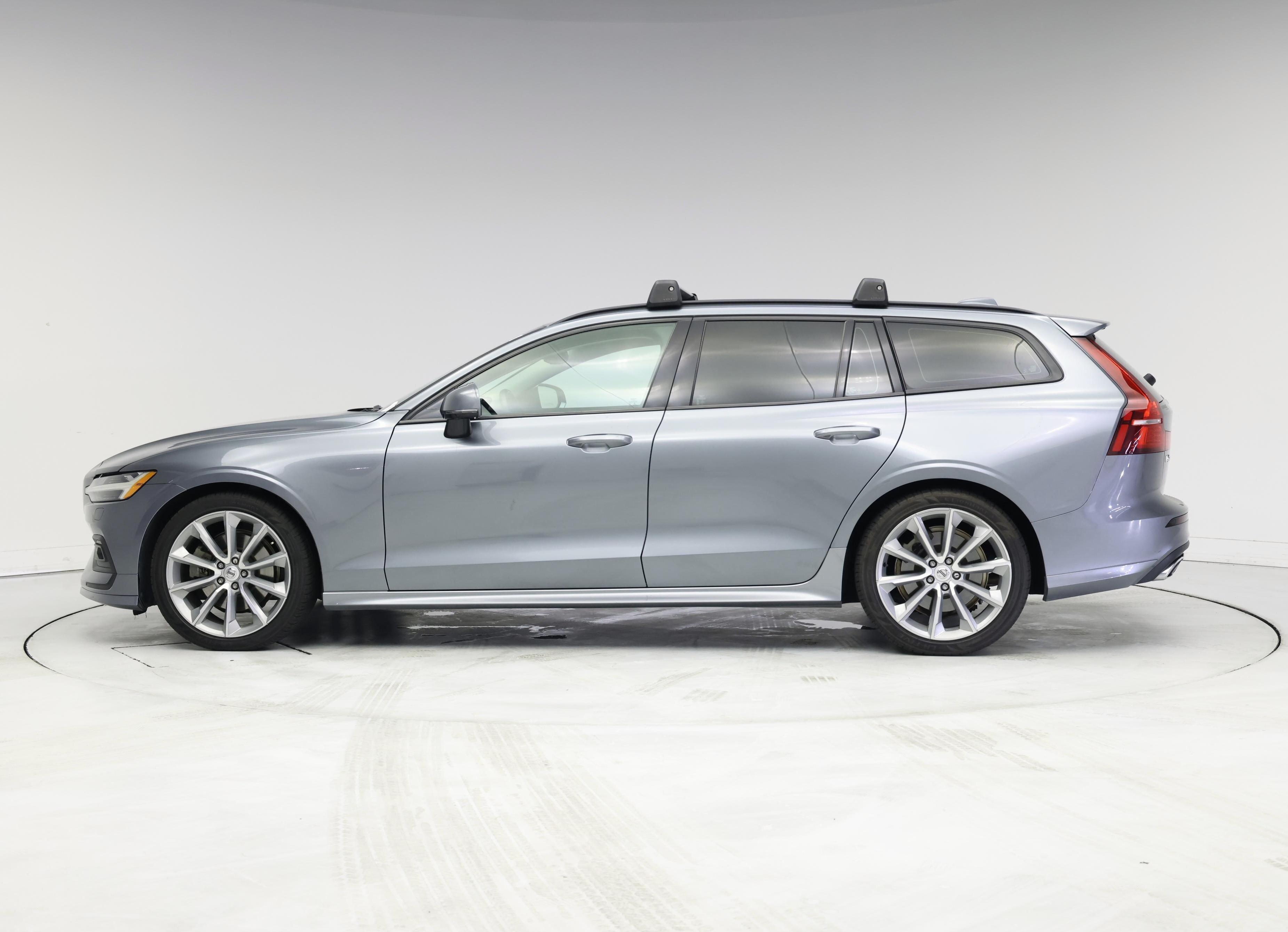 Thumbnail: 2020 Volvo V60 - 3