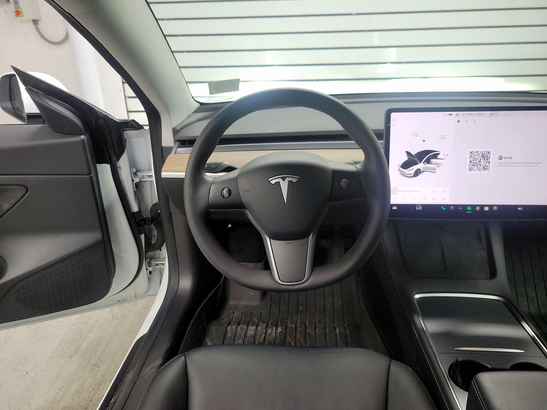 Thumbnail: 2021 Tesla Model 3 - 10