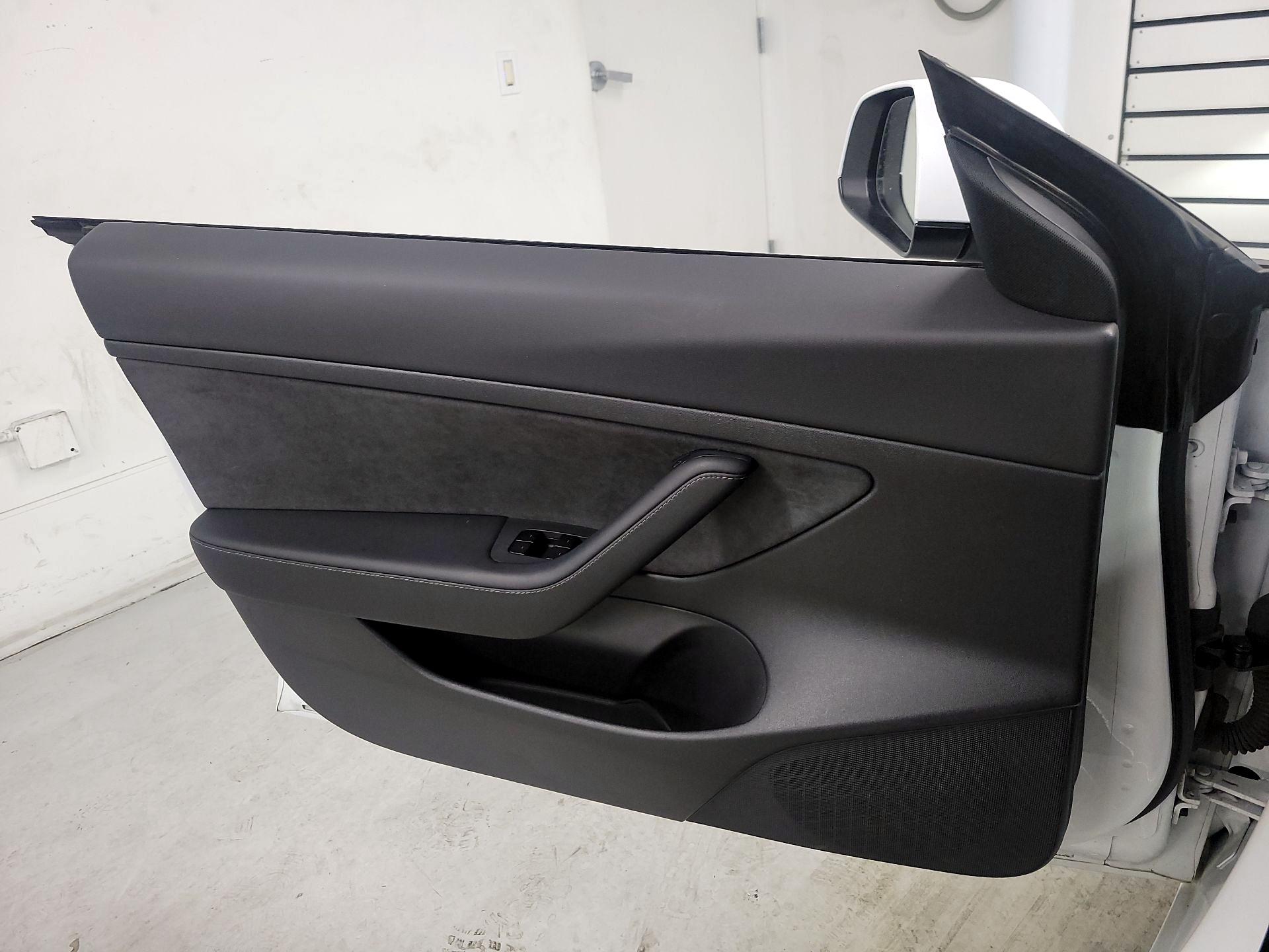 Thumbnail: 2021 Tesla Model 3 - 12