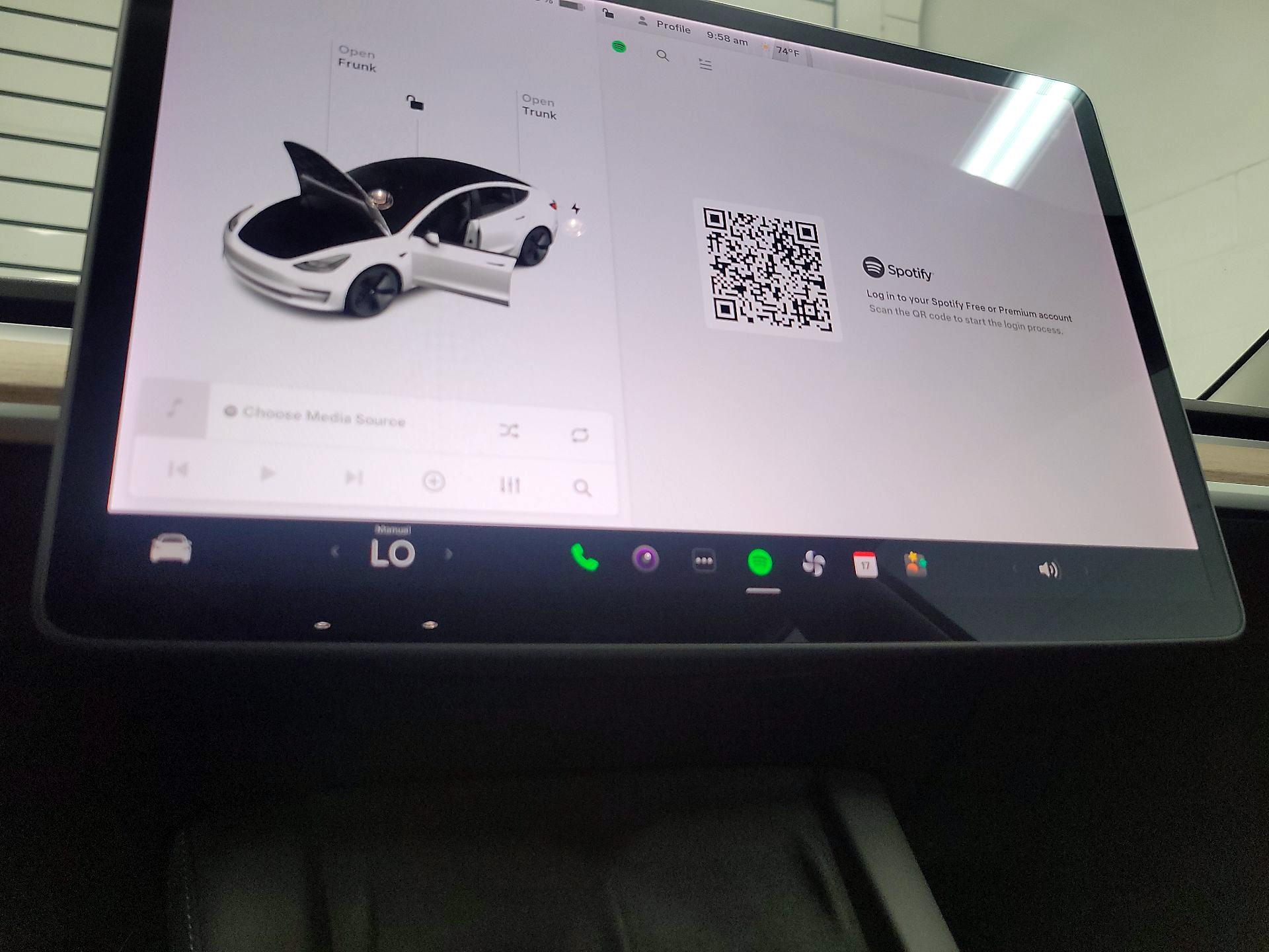 Thumbnail: 2021 Tesla Model 3 - 15