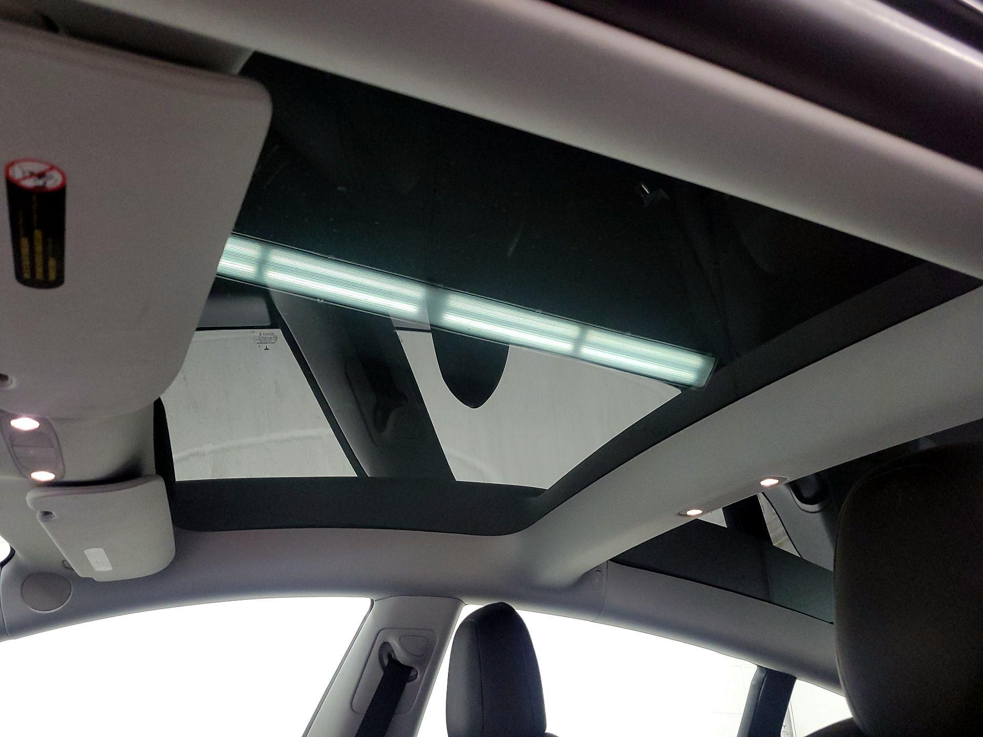 Thumbnail: 2021 Tesla Model 3 - 17